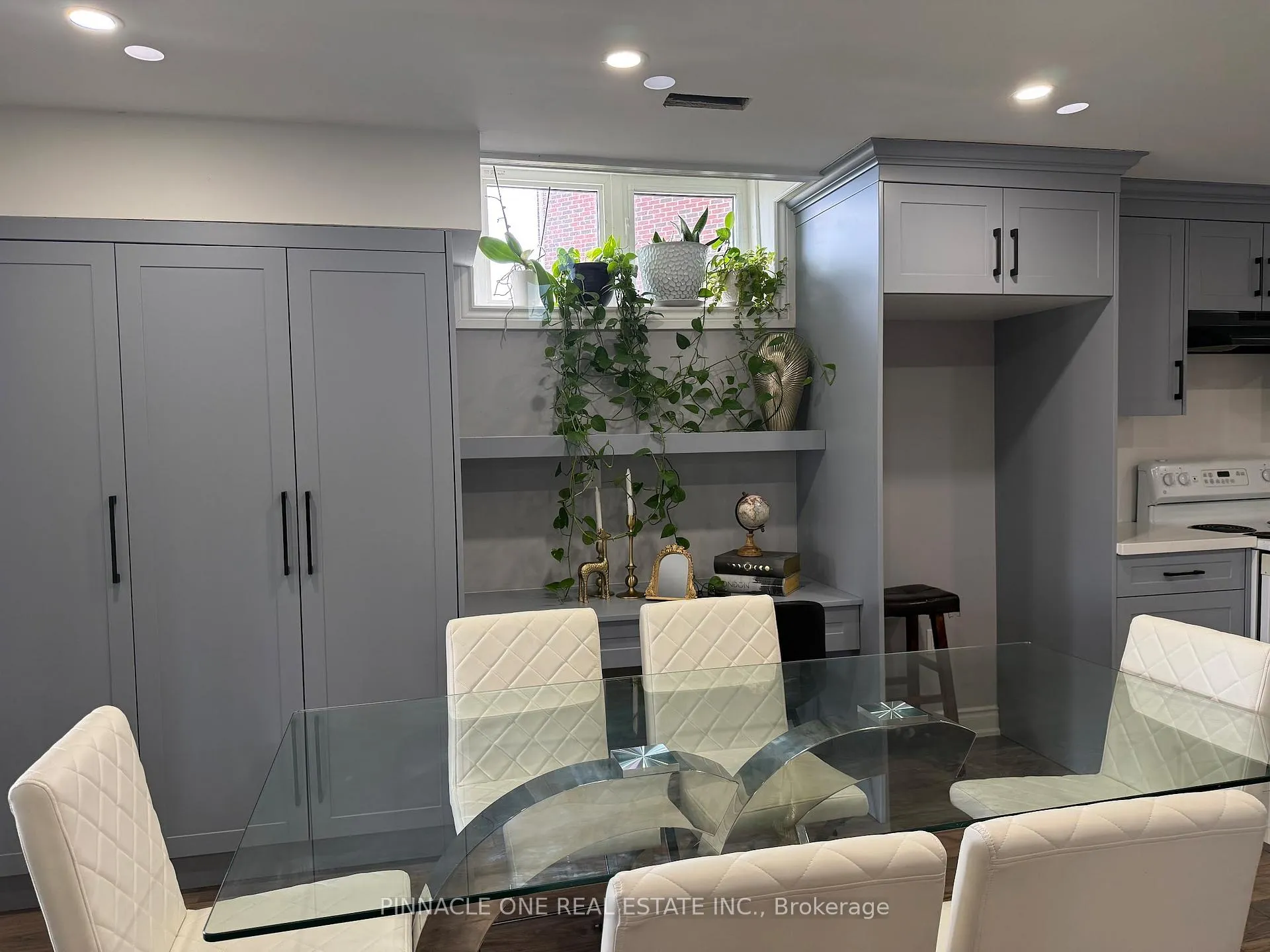 Photo 2 of 23 Purdy Place, Clarington, Bowmanville — HOMEH