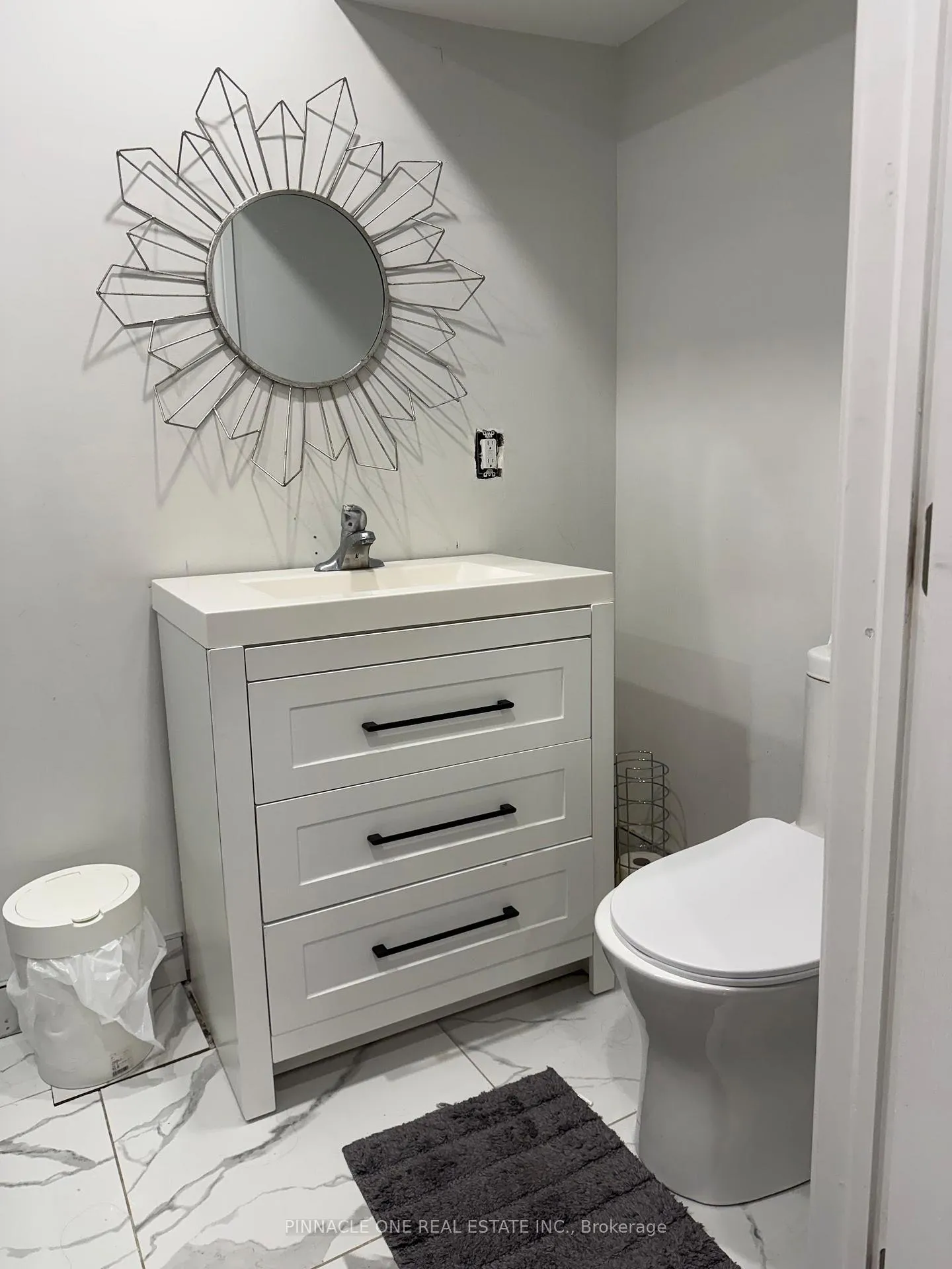Photo 8 of 23 Purdy Place, Clarington, Bowmanville — HOMEH