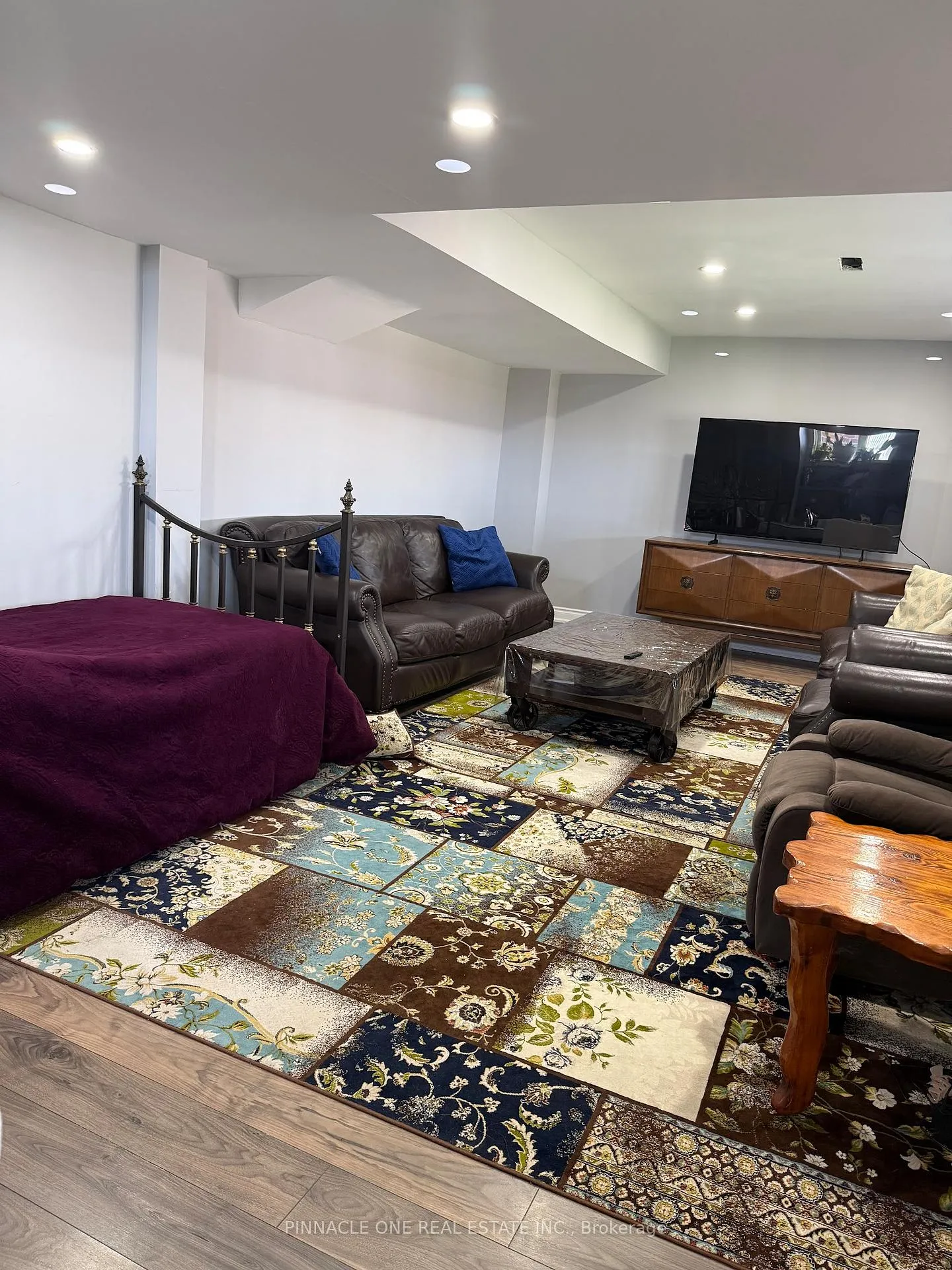 Photo 9 of 23 Purdy Place, Clarington, Bowmanville — HOMEH