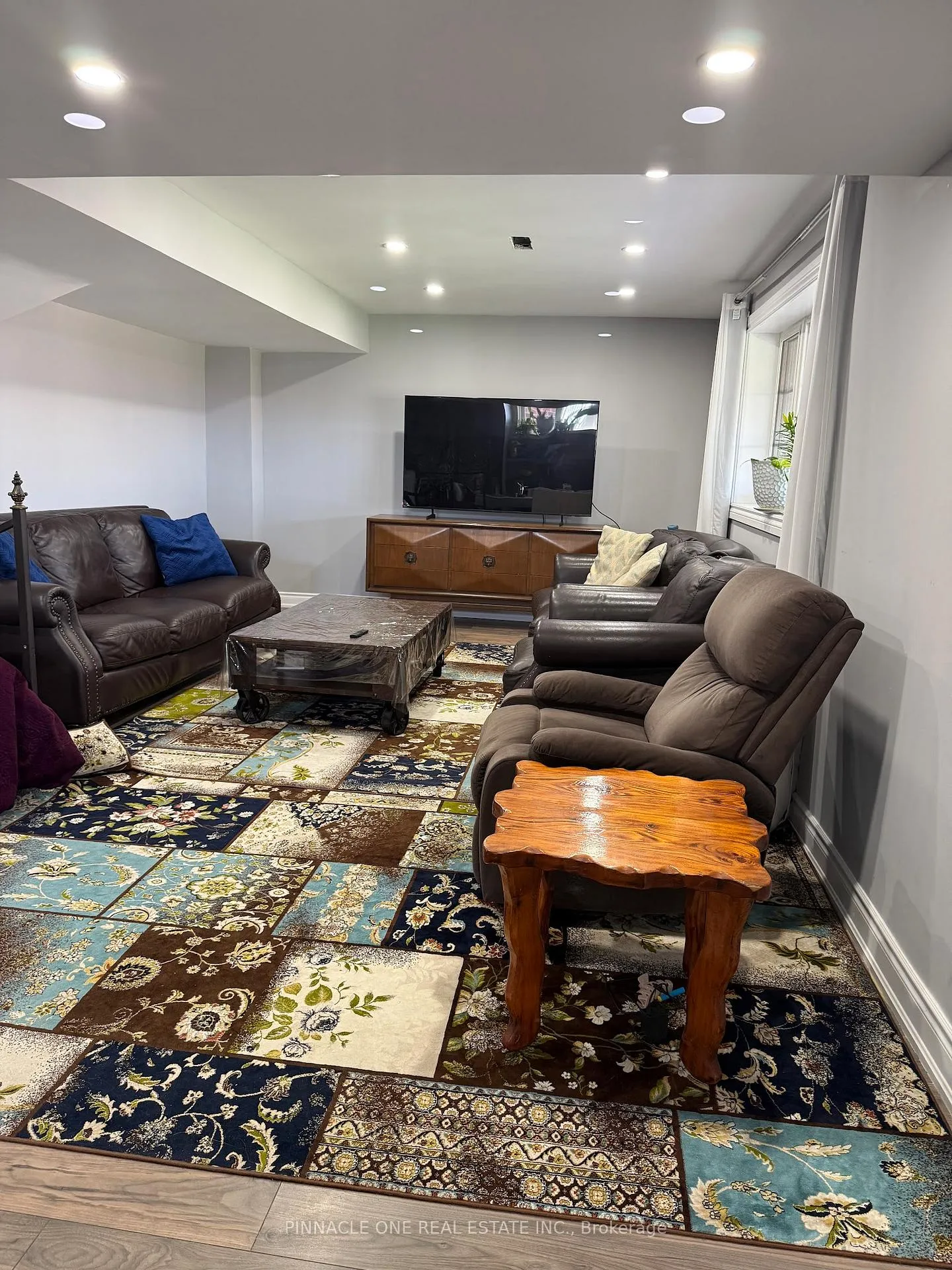 Photo 10 of 23 Purdy Place, Clarington, Bowmanville — HOMEH