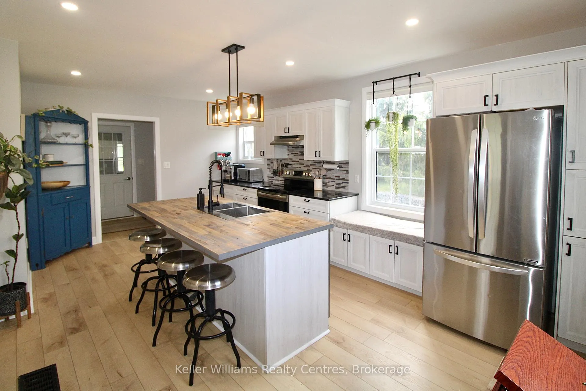 Photo 7 of 714 Queen Street, West Grey, Neustadt — HOMEH