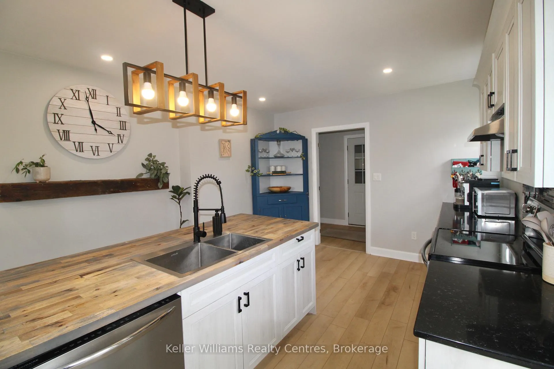 Photo 9 of 714 Queen Street, West Grey, Neustadt — HOMEH