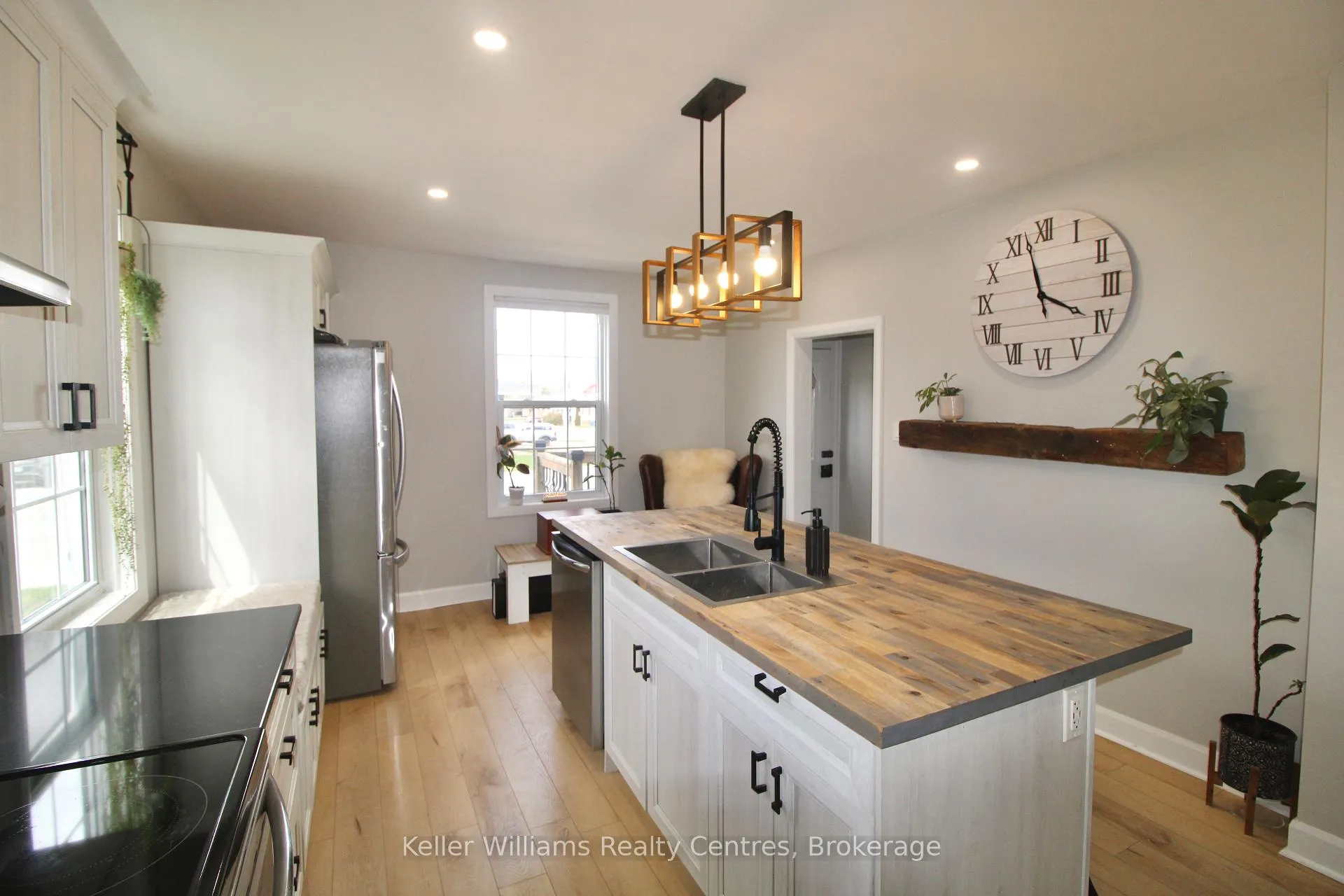 Photo 10 of 714 Queen Street, West Grey, Neustadt — HOMEH