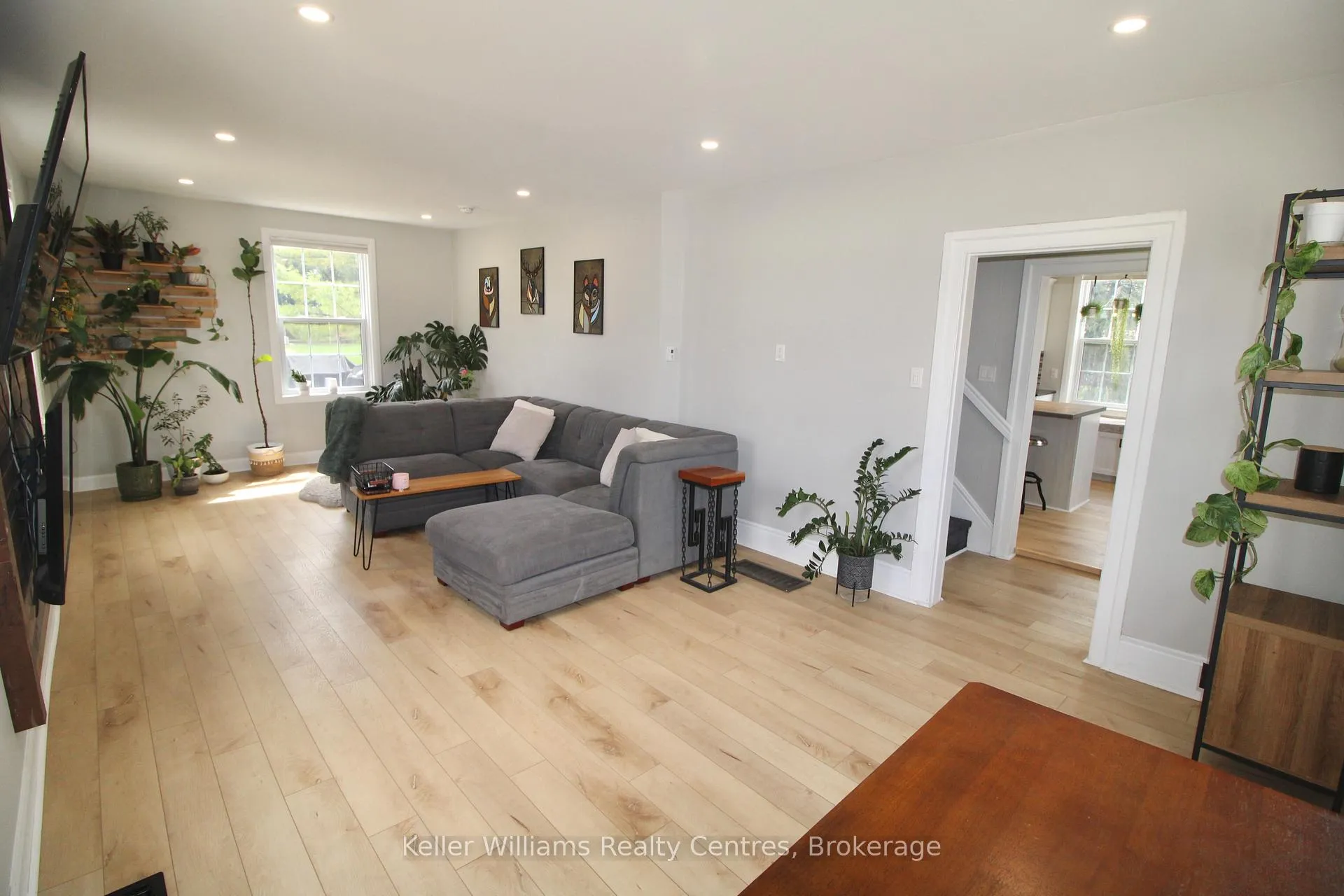 Photo 11 of 714 Queen Street, West Grey, Neustadt — HOMEH