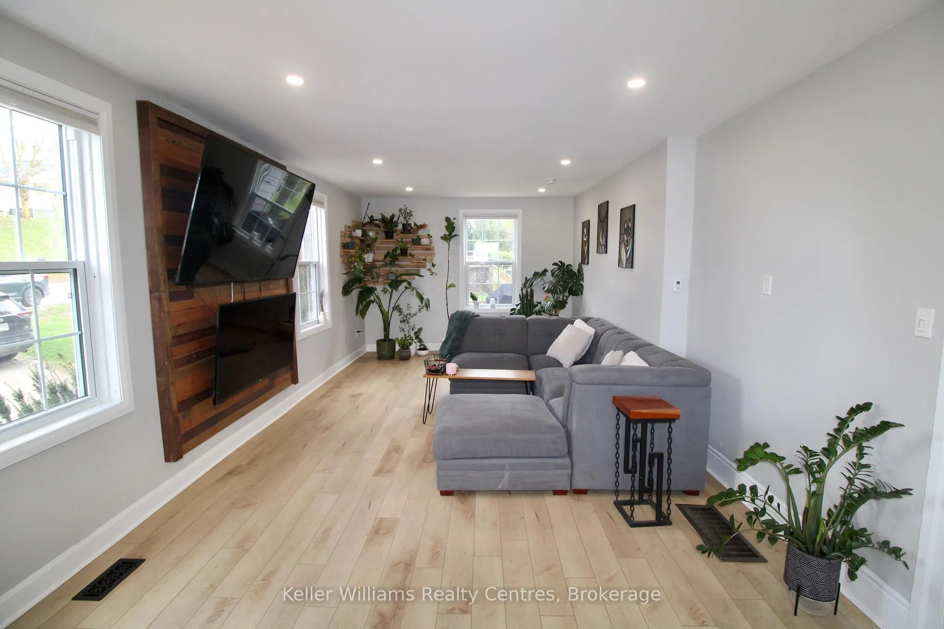 Photo 12 of 714 Queen Street, West Grey, Neustadt — HOMEH