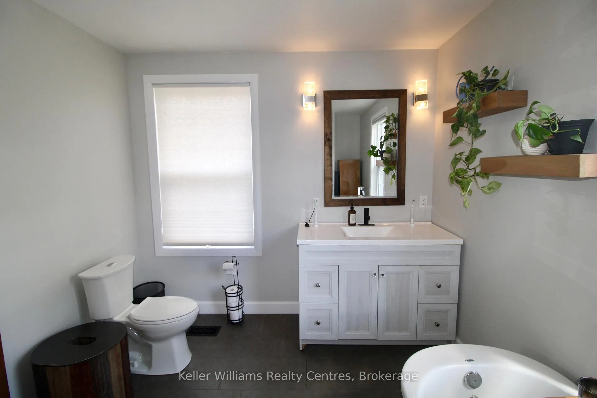 Photo 28 of 714 Queen Street, West Grey, Neustadt — HOMEH