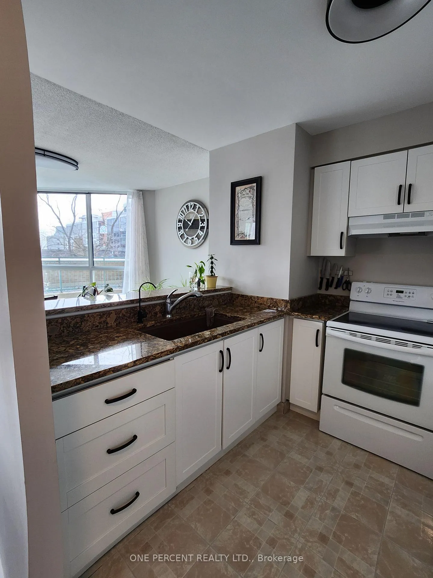 Photo 9 of Unit 311, 150 Dunlop Street E, Barrie, City Centre — HOMEH