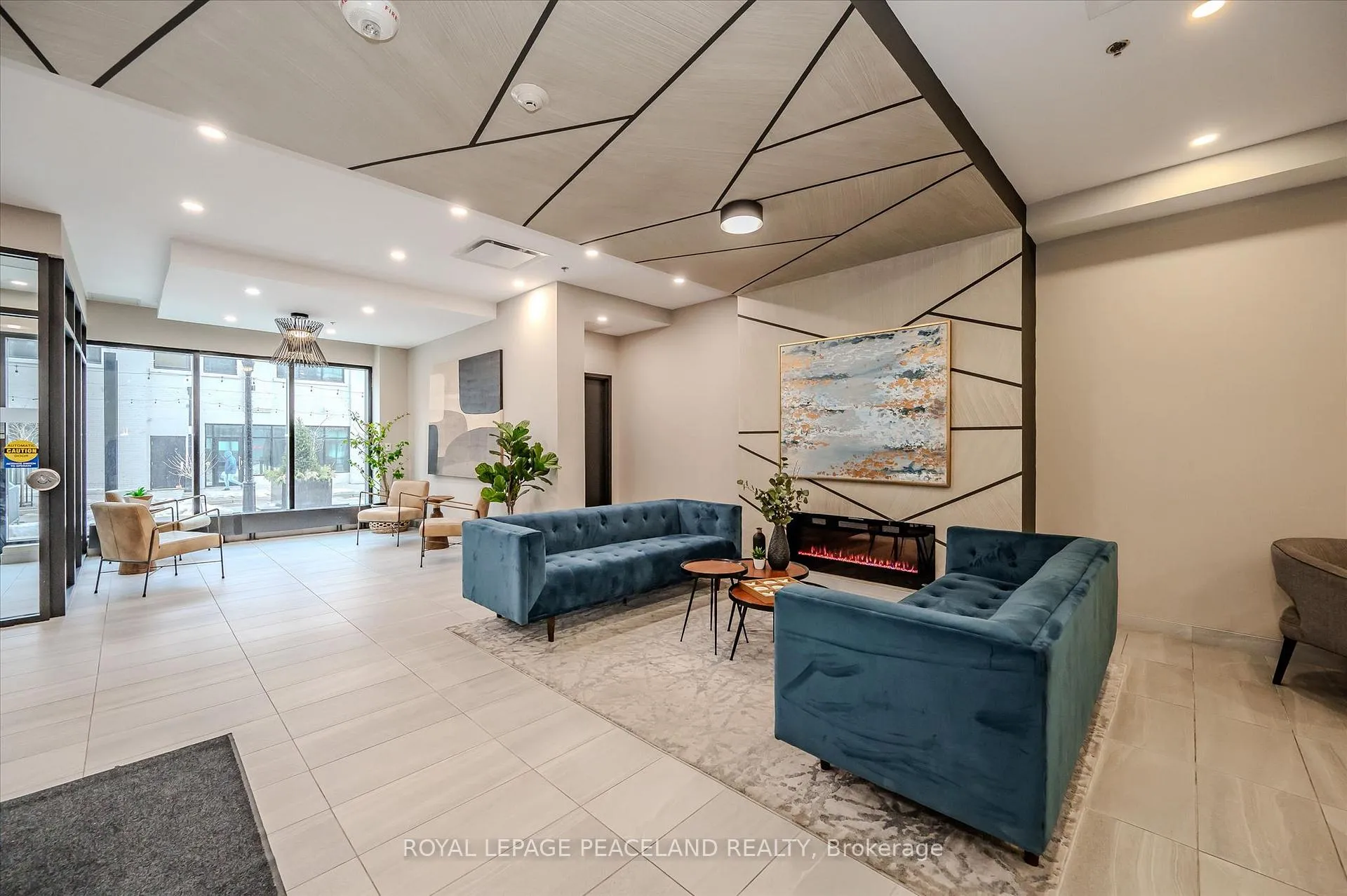 Photo 4 of Unit 1902, 60 charles Street W, Kitchener — HOMEH