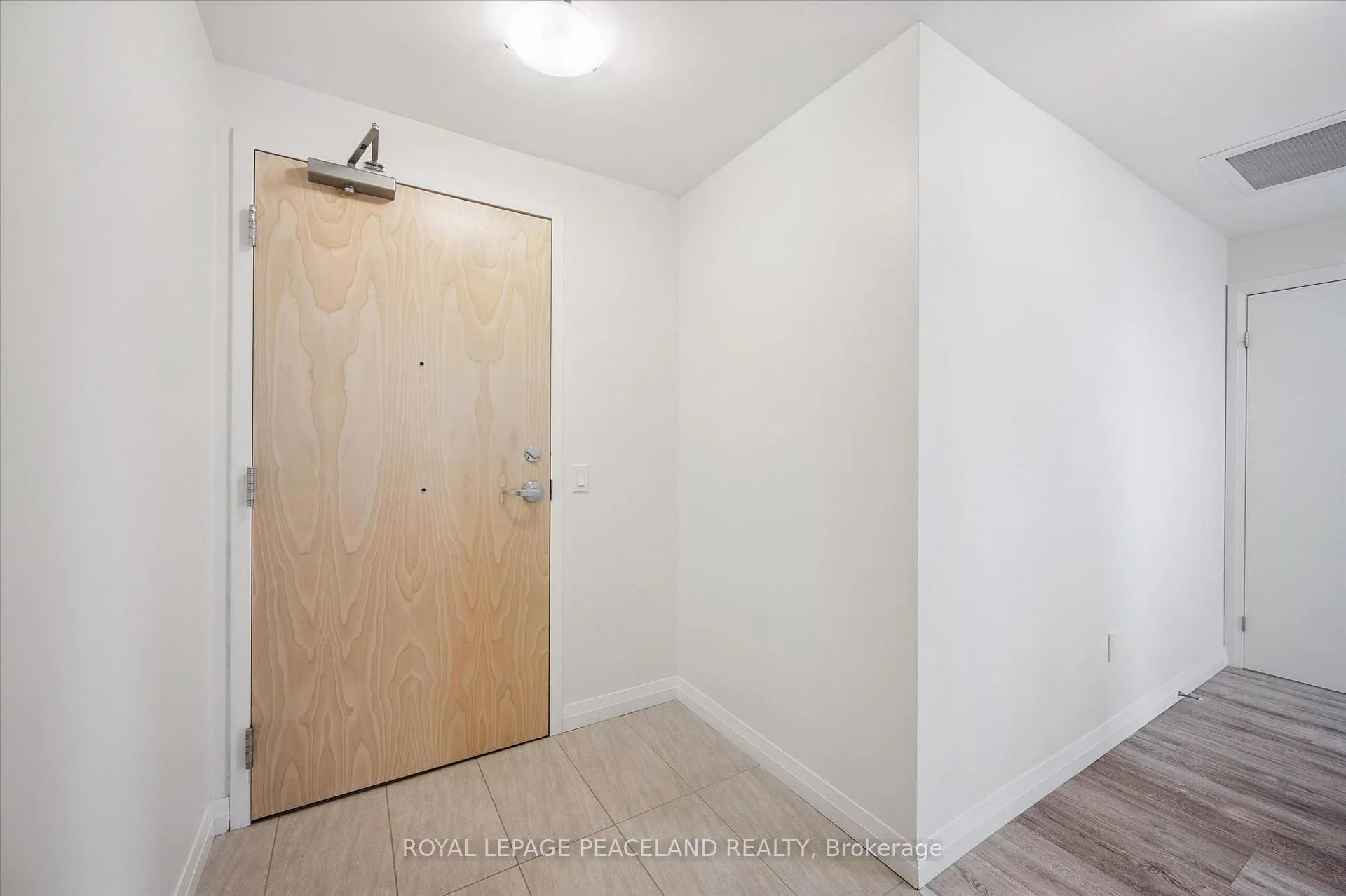 Photo 8 of Unit 1902, 60 charles Street W, Kitchener — HOMEH