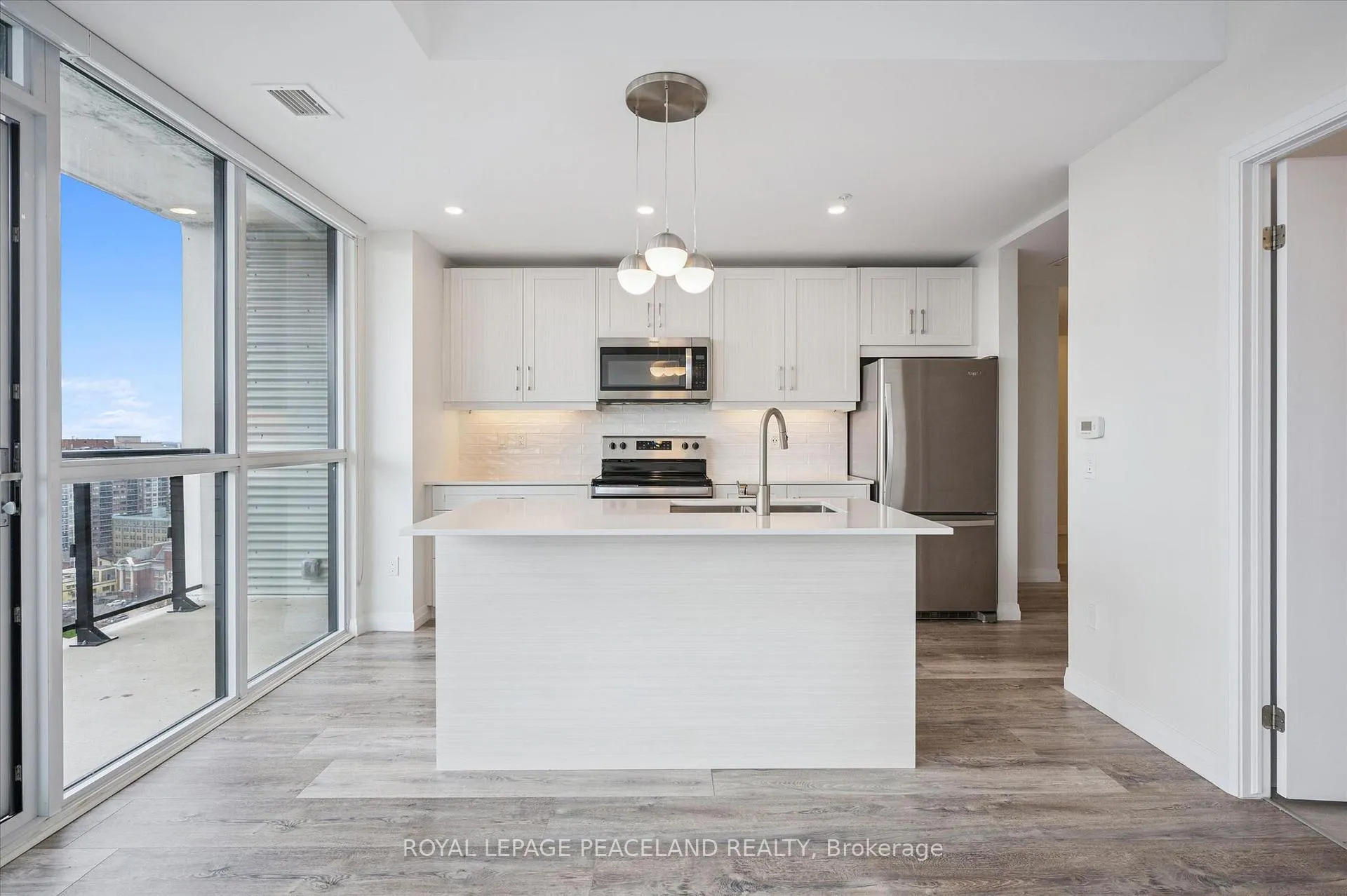 Photo 14 of Unit 1902, 60 charles Street W, Kitchener — HOMEH