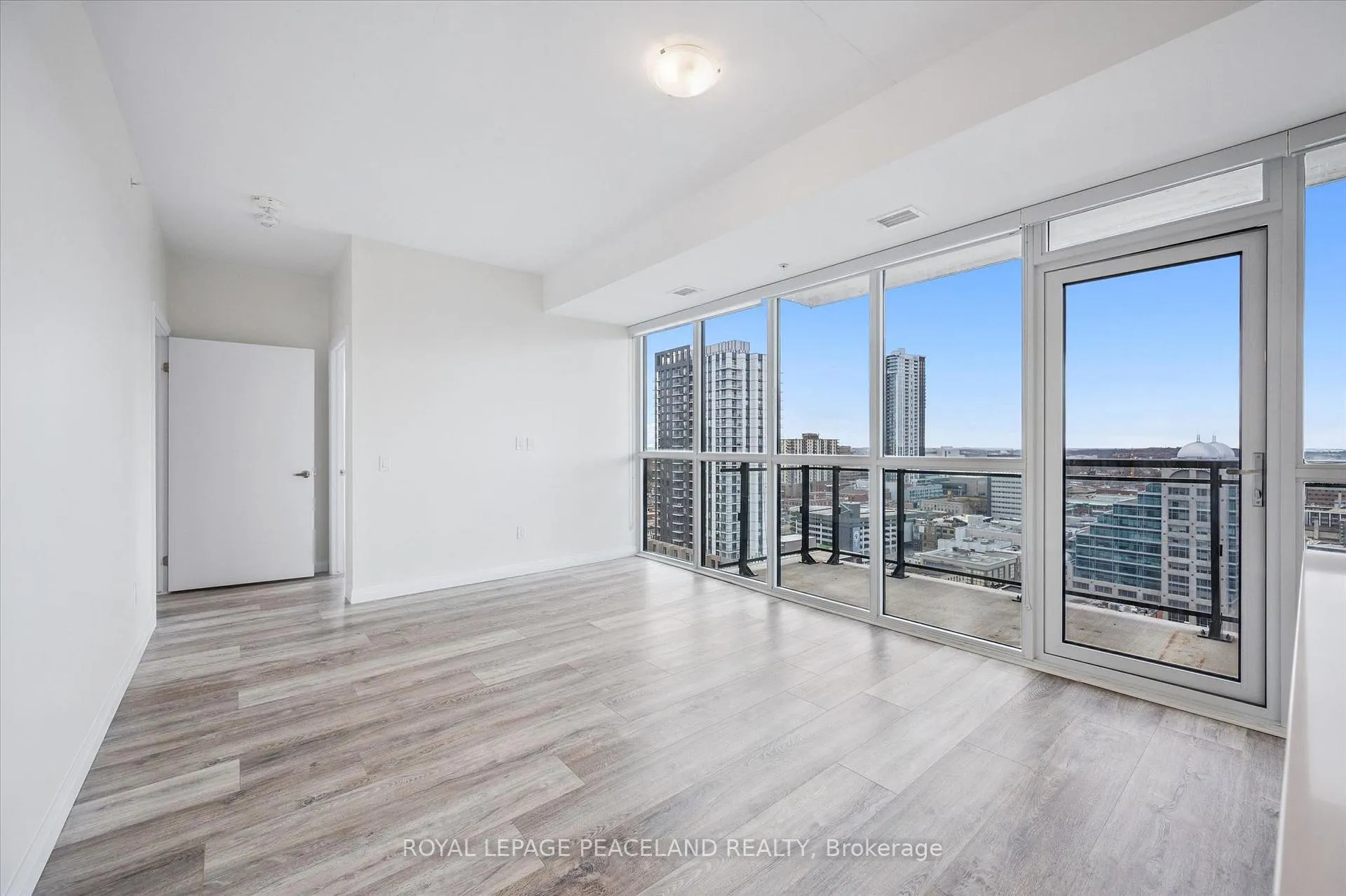 Photo 17 of Unit 1902, 60 charles Street W, Kitchener — HOMEH