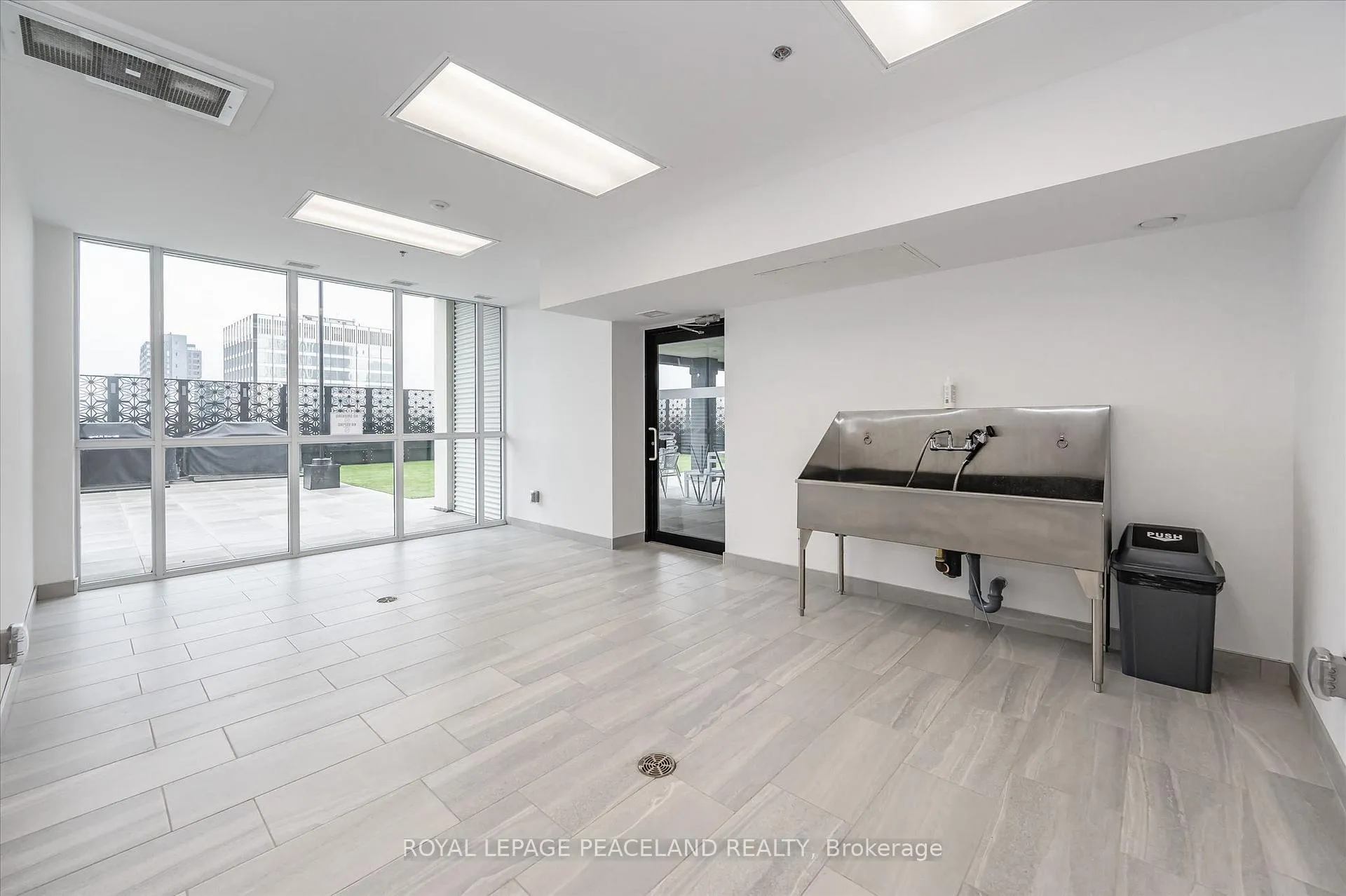 Photo 31 of Unit 1902, 60 charles Street W, Kitchener — HOMEH