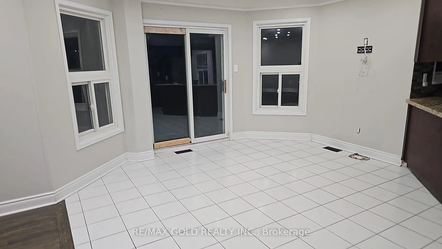 Photo 13 of 45 Livingston Drive, Caledon, Rural Caledon — HOMEH