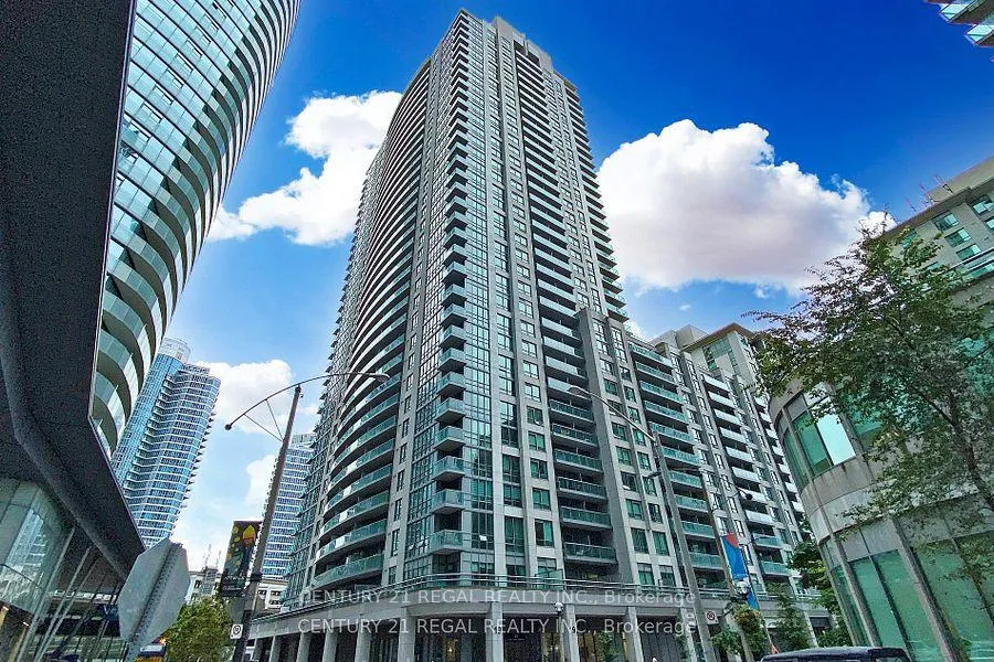Front of Unit 2706, 19 Grand Trunk Crescent