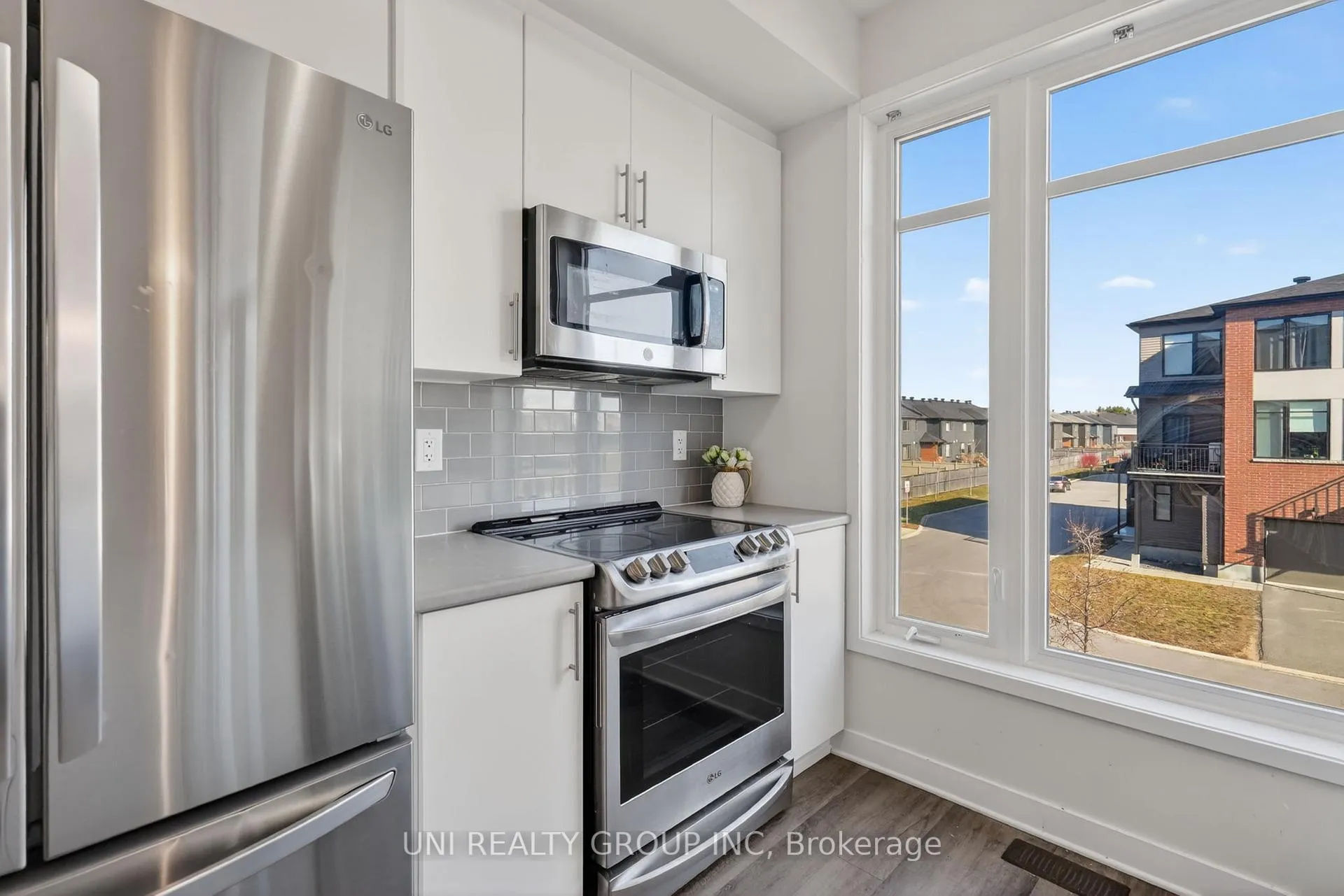 Photo 11 of 184 Visor Private, Ottawa, Kanata - Emerald Meadows/Trailwest — HOMEH