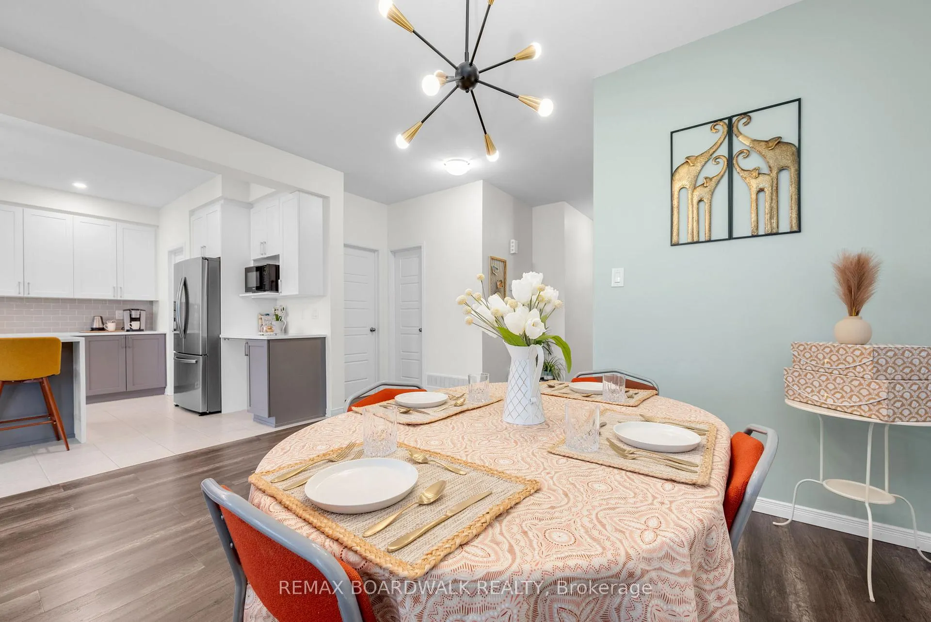 Photo 9 of 302 Haliburton Heights, Ottawa, Kanata - Emerald Meadows/Trailwest — HOMEH