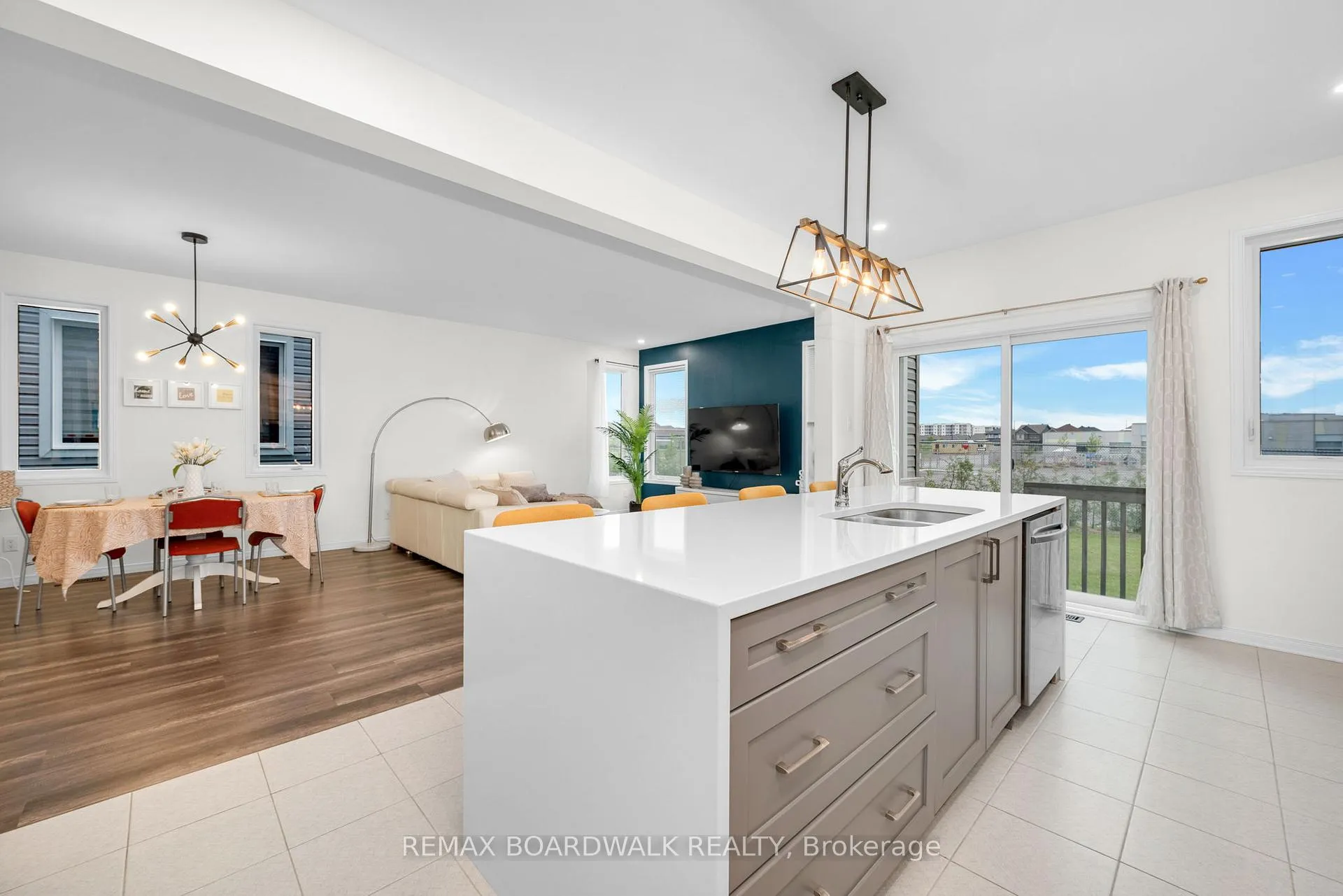 Photo 20 of 302 Haliburton Heights, Ottawa, Kanata - Emerald Meadows/Trailwest — HOMEH