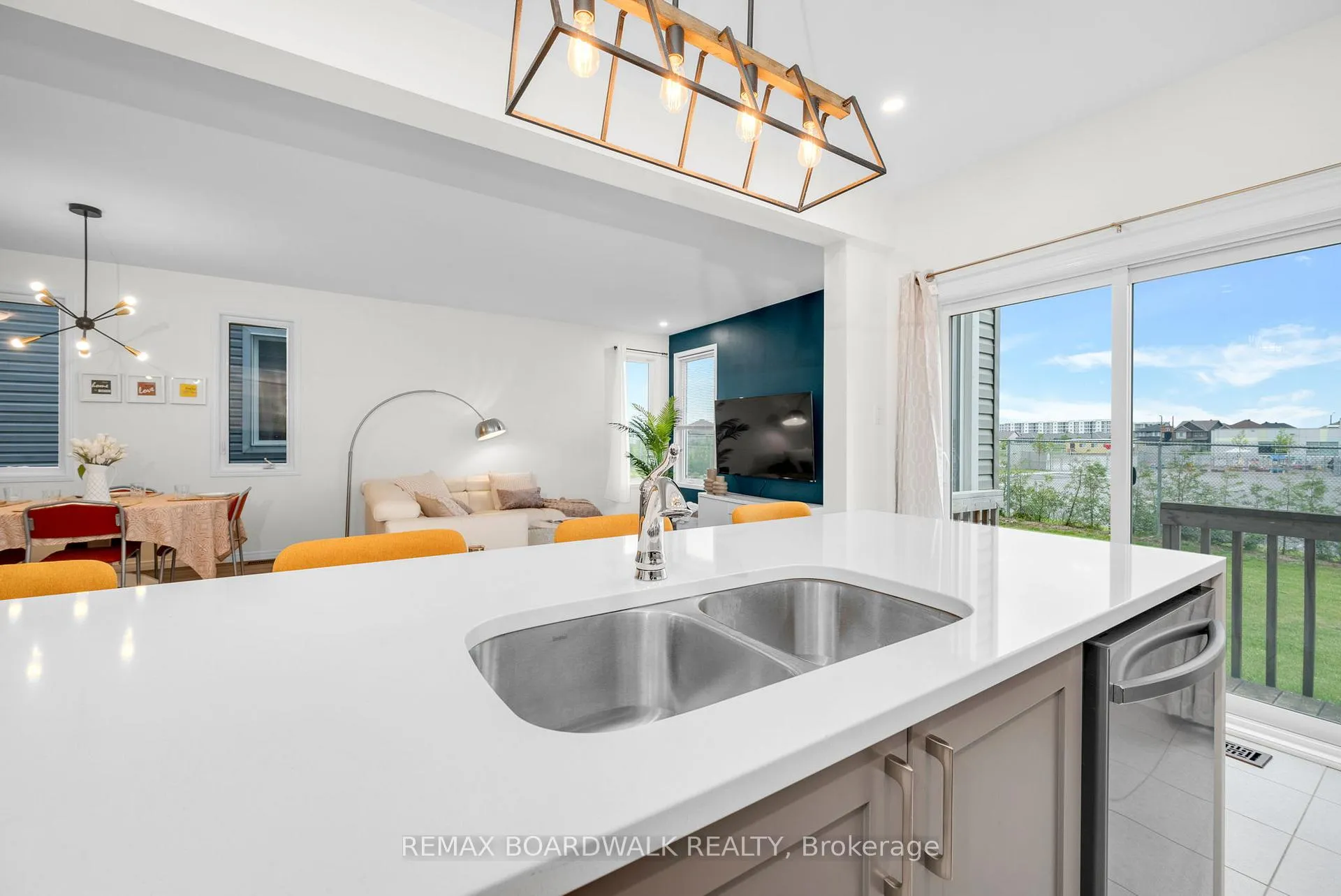 Photo 21 of 302 Haliburton Heights, Ottawa, Kanata - Emerald Meadows/Trailwest — HOMEH