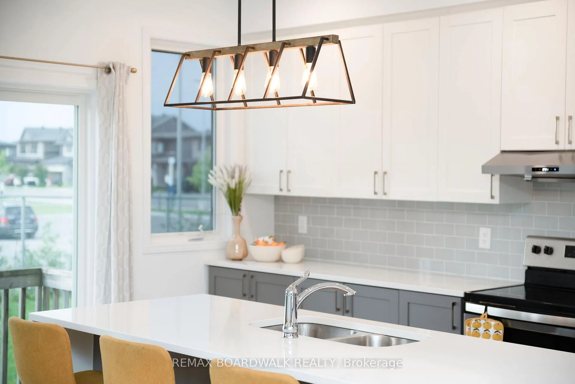 Photo 23 of 302 Haliburton Heights, Ottawa, Kanata - Emerald Meadows/Trailwest — HOMEH