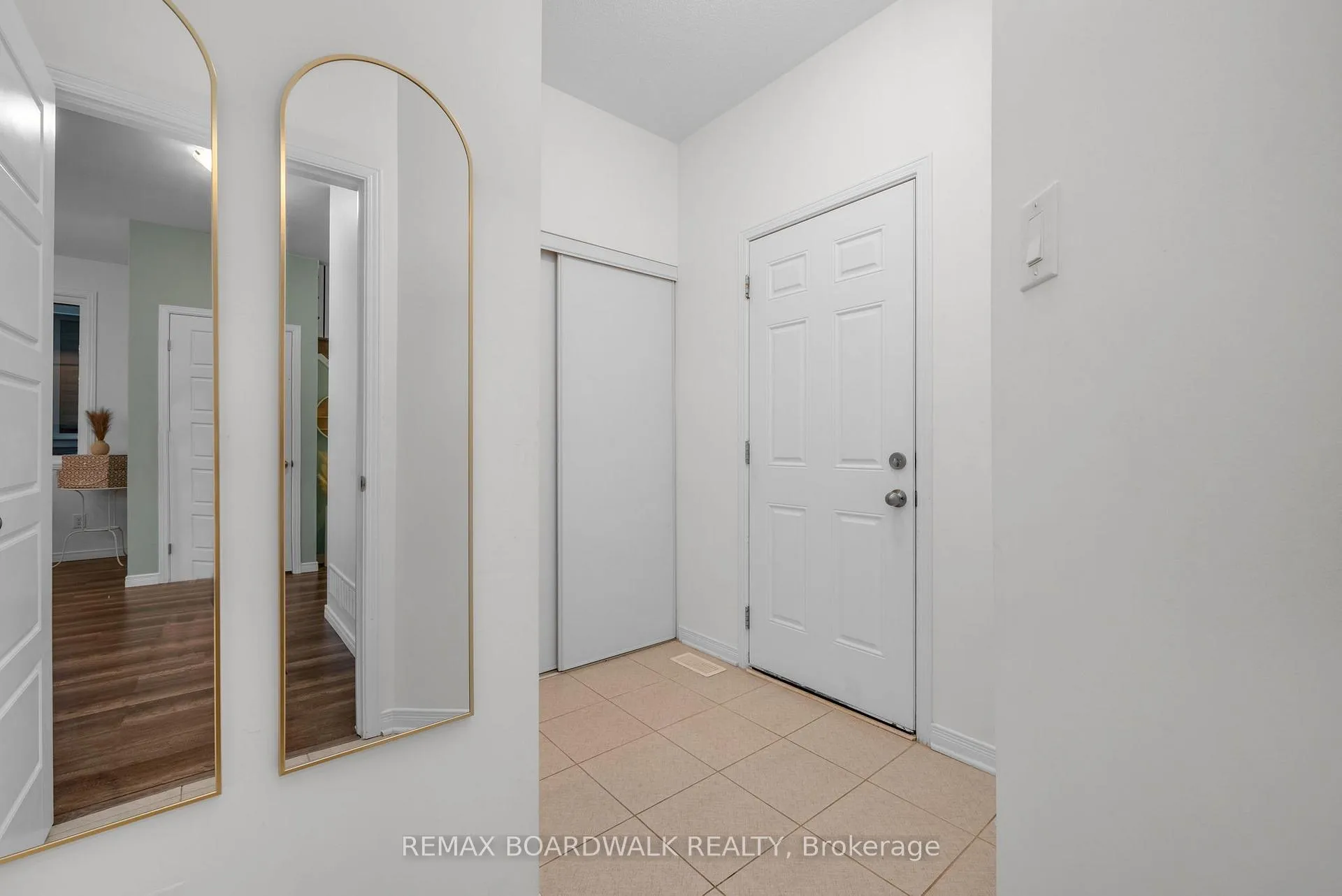 Photo 27 of 302 Haliburton Heights, Ottawa, Kanata - Emerald Meadows/Trailwest — HOMEH