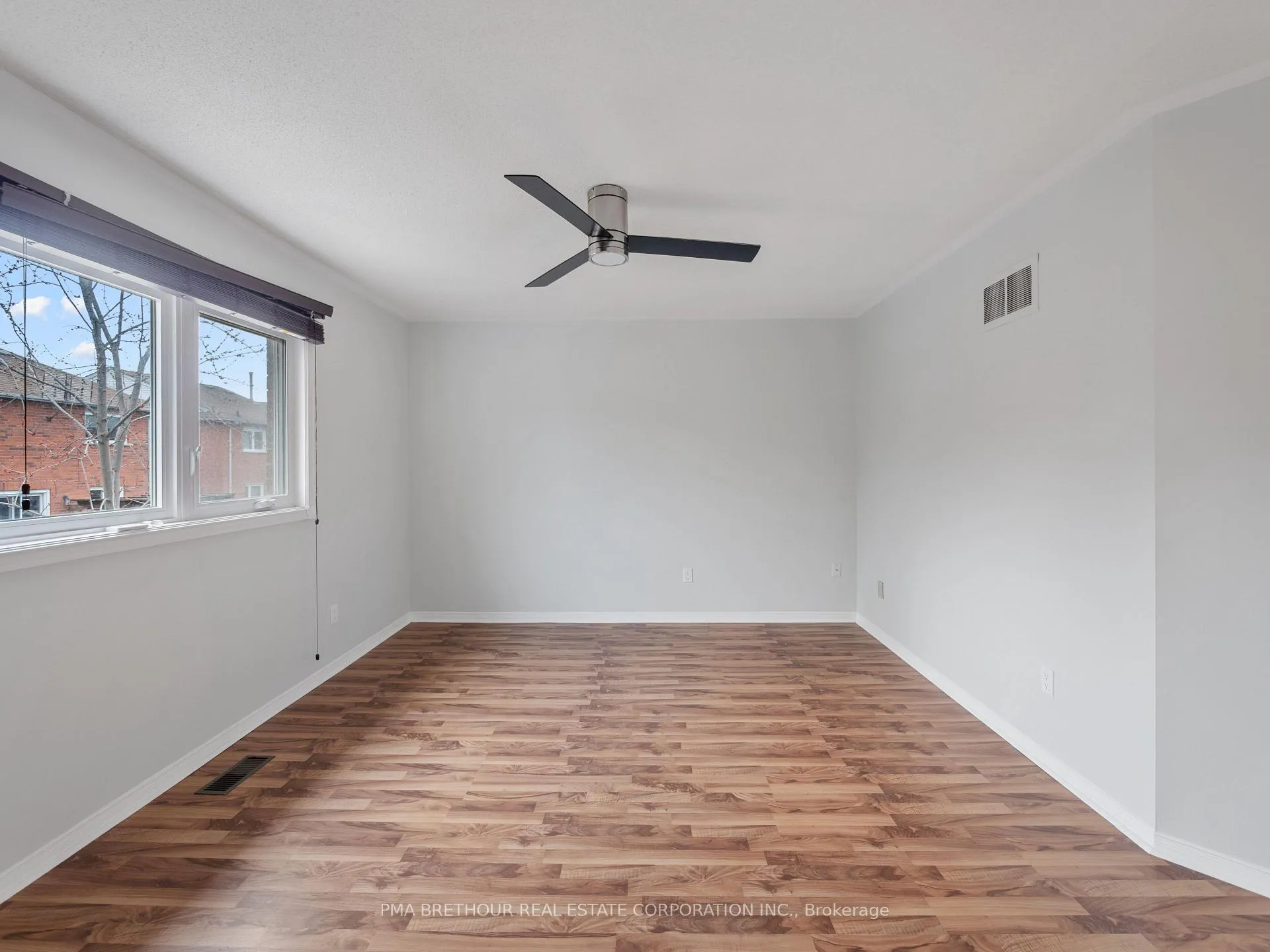 Photo 15 of 110 White Pine Crescent, Pickering, Highbush — HOMEH