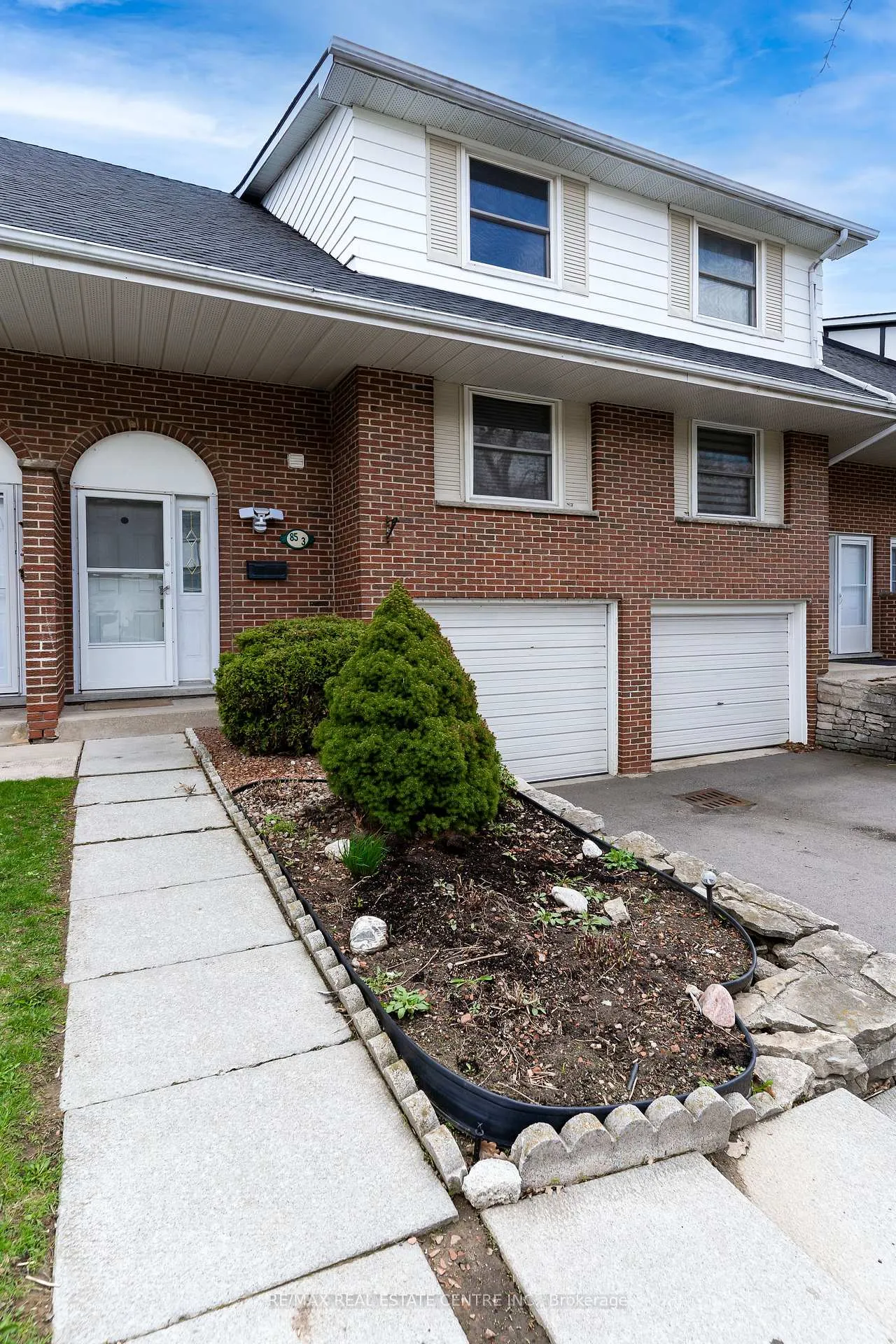 Photo 2 of Unit 3, 85 Albright Road, Hamilton, Vincent — HOMEH