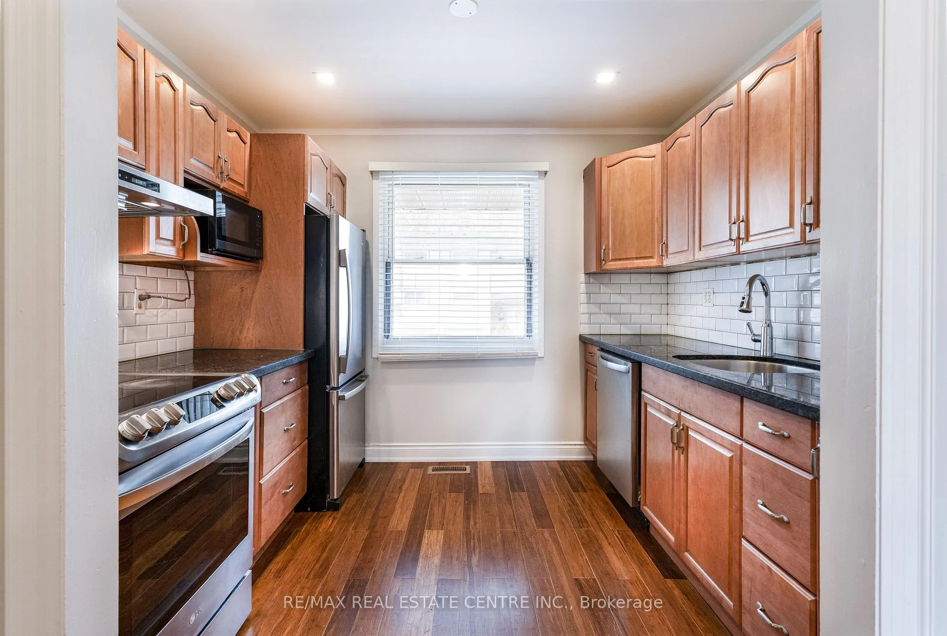 Photo 4 of Unit 3, 85 Albright Road, Hamilton, Vincent — HOMEH