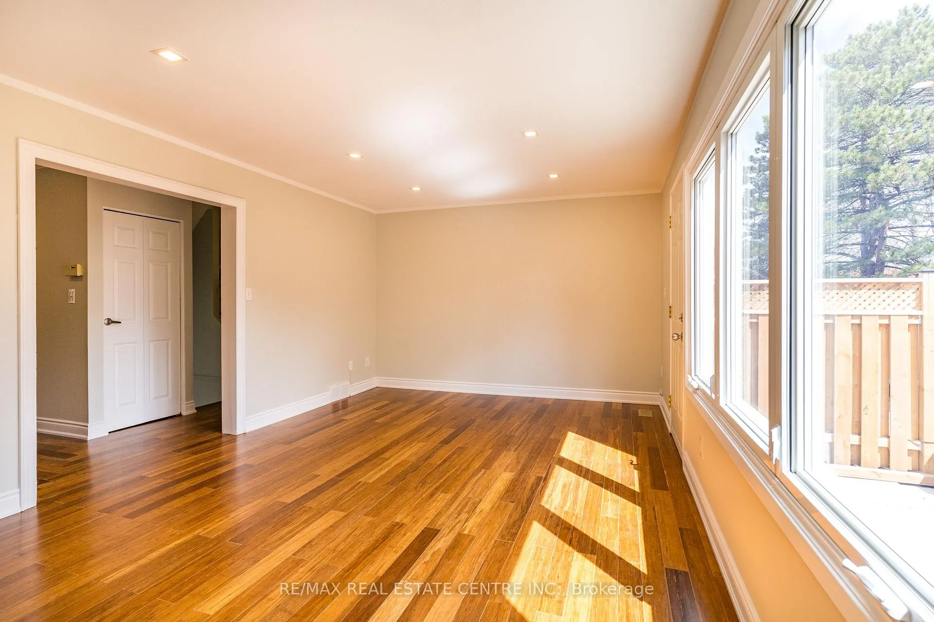 Photo 6 of Unit 3, 85 Albright Road, Hamilton, Vincent — HOMEH