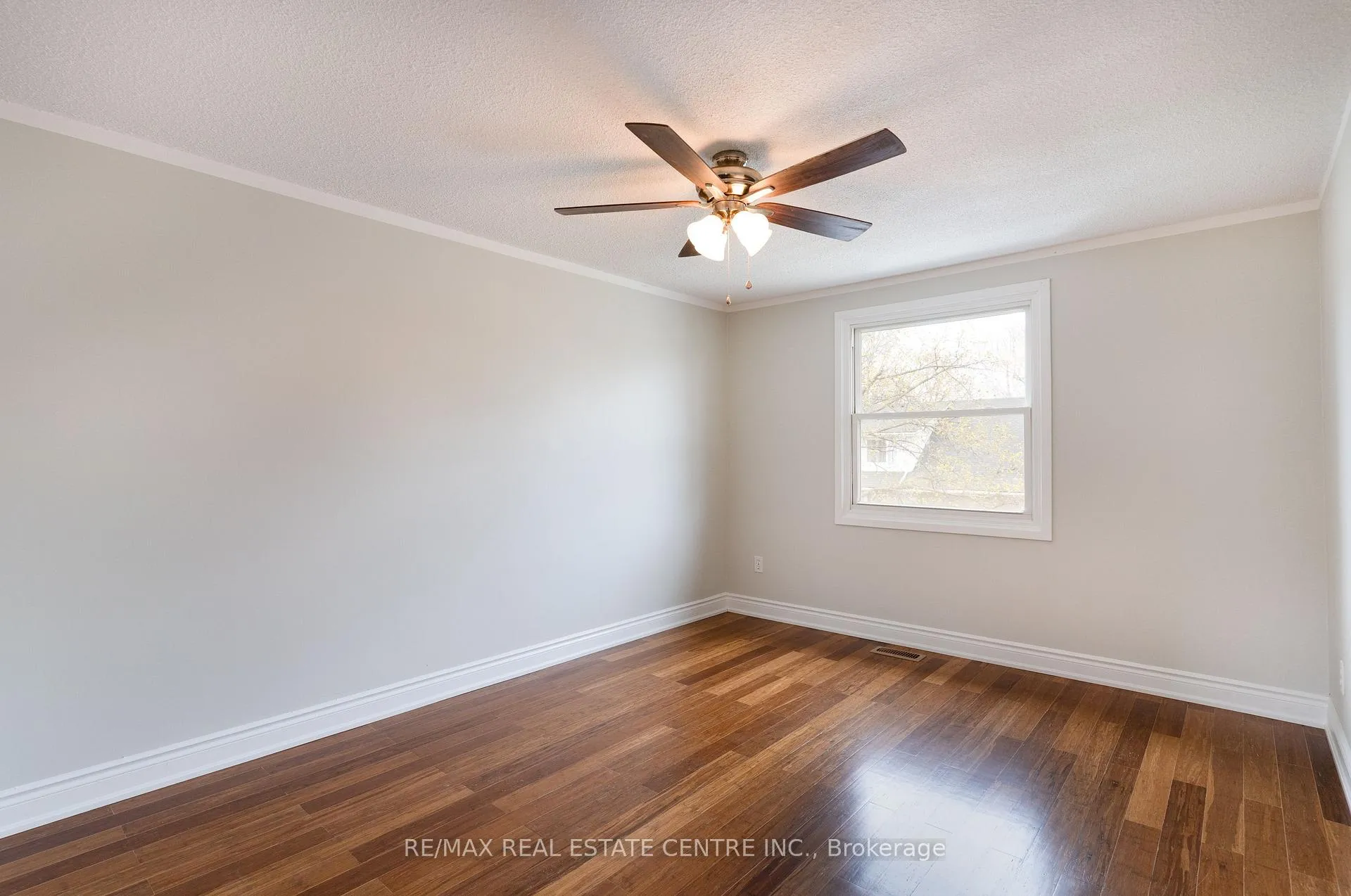 Photo 11 of Unit 3, 85 Albright Road, Hamilton, Vincent — HOMEH