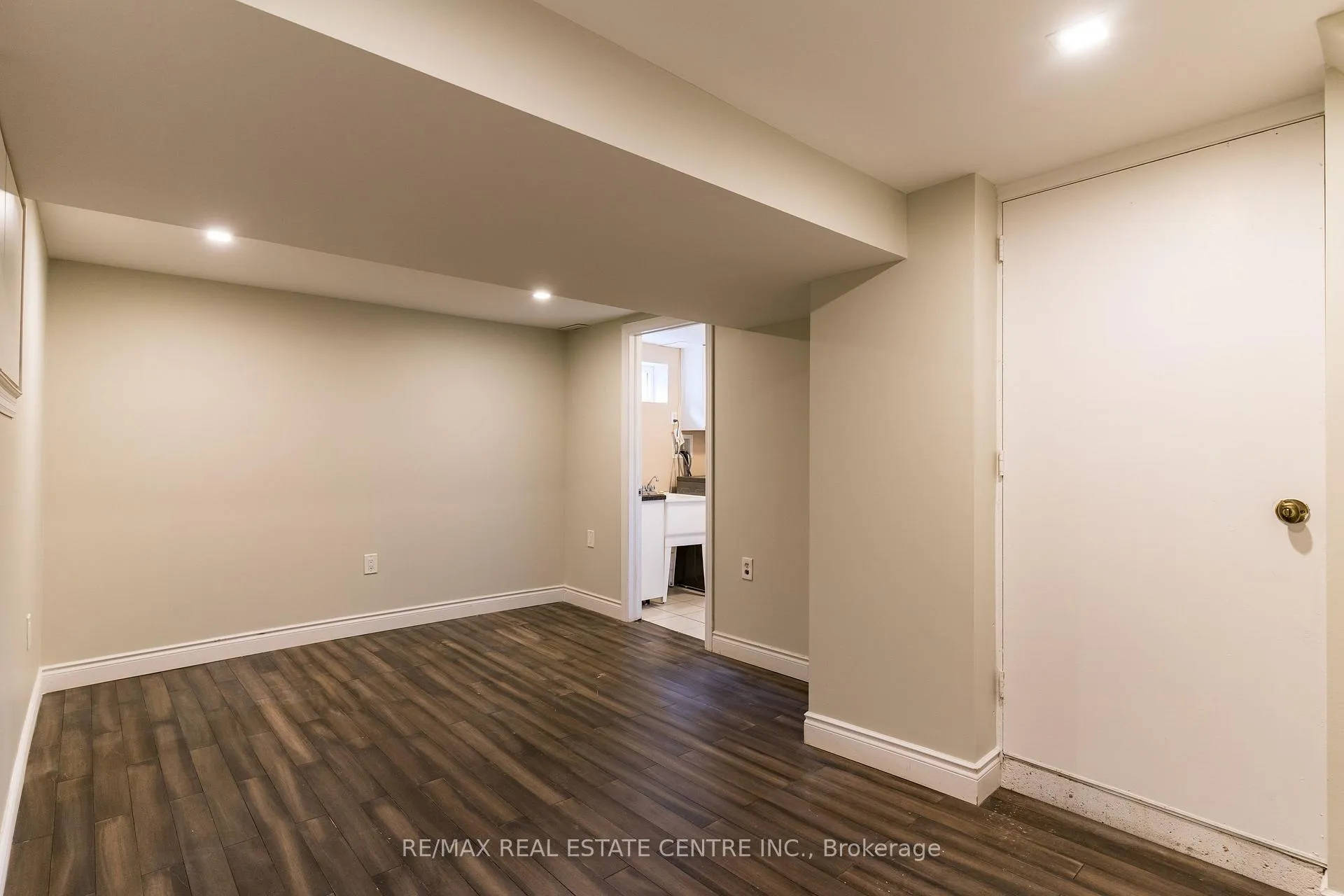 Photo 23 of Unit 3, 85 Albright Road, Hamilton, Vincent — HOMEH