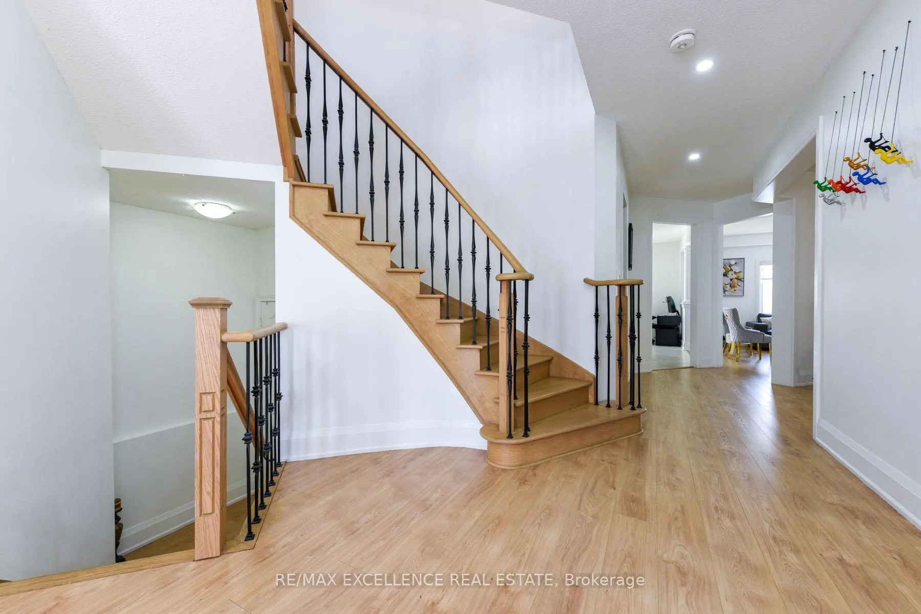 Photo 8 of 26 Fahey Drive, Brampton, Bram West — HOMEH