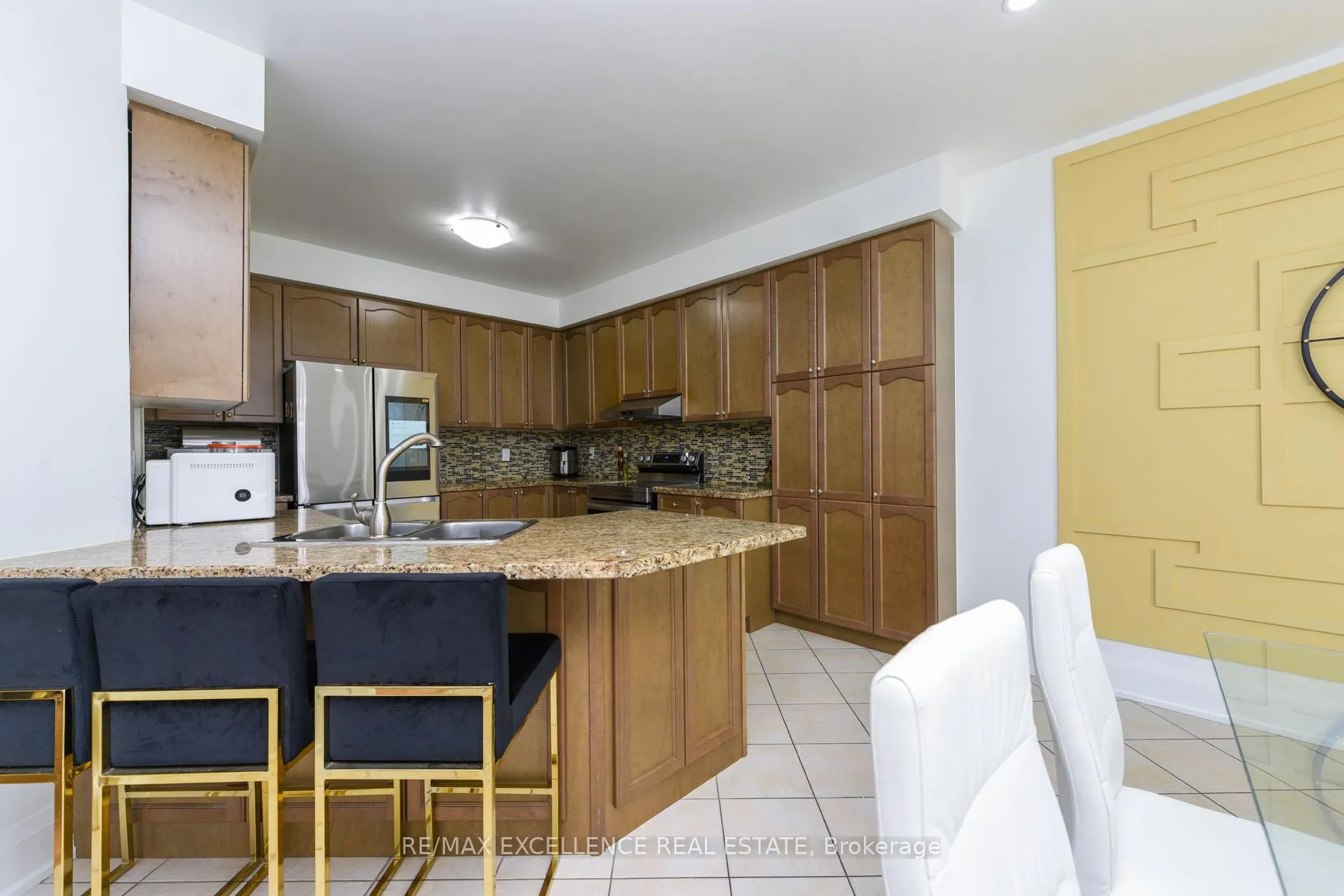 Photo 12 of 26 Fahey Drive, Brampton, Bram West — HOMEH