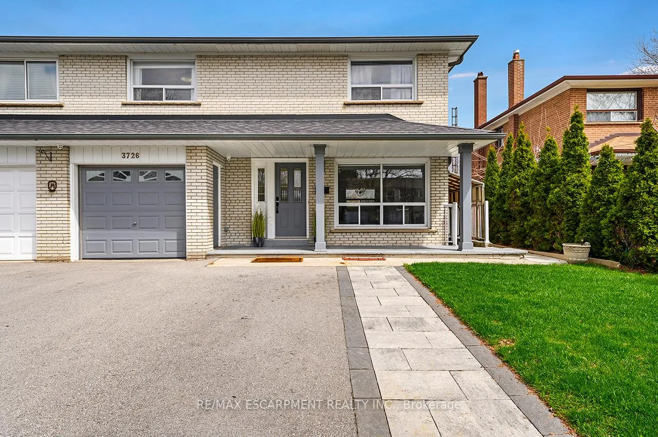 Front of 3726 Holden Crescent