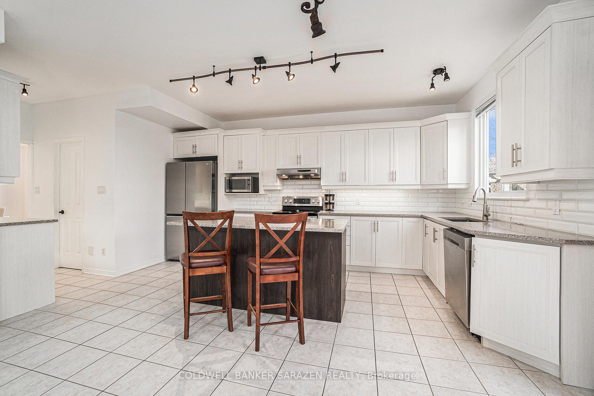 Photo 9 of 9 Leatherwood Crescent, Ottawa, Barrhaven - Stonebridge — HOMEH