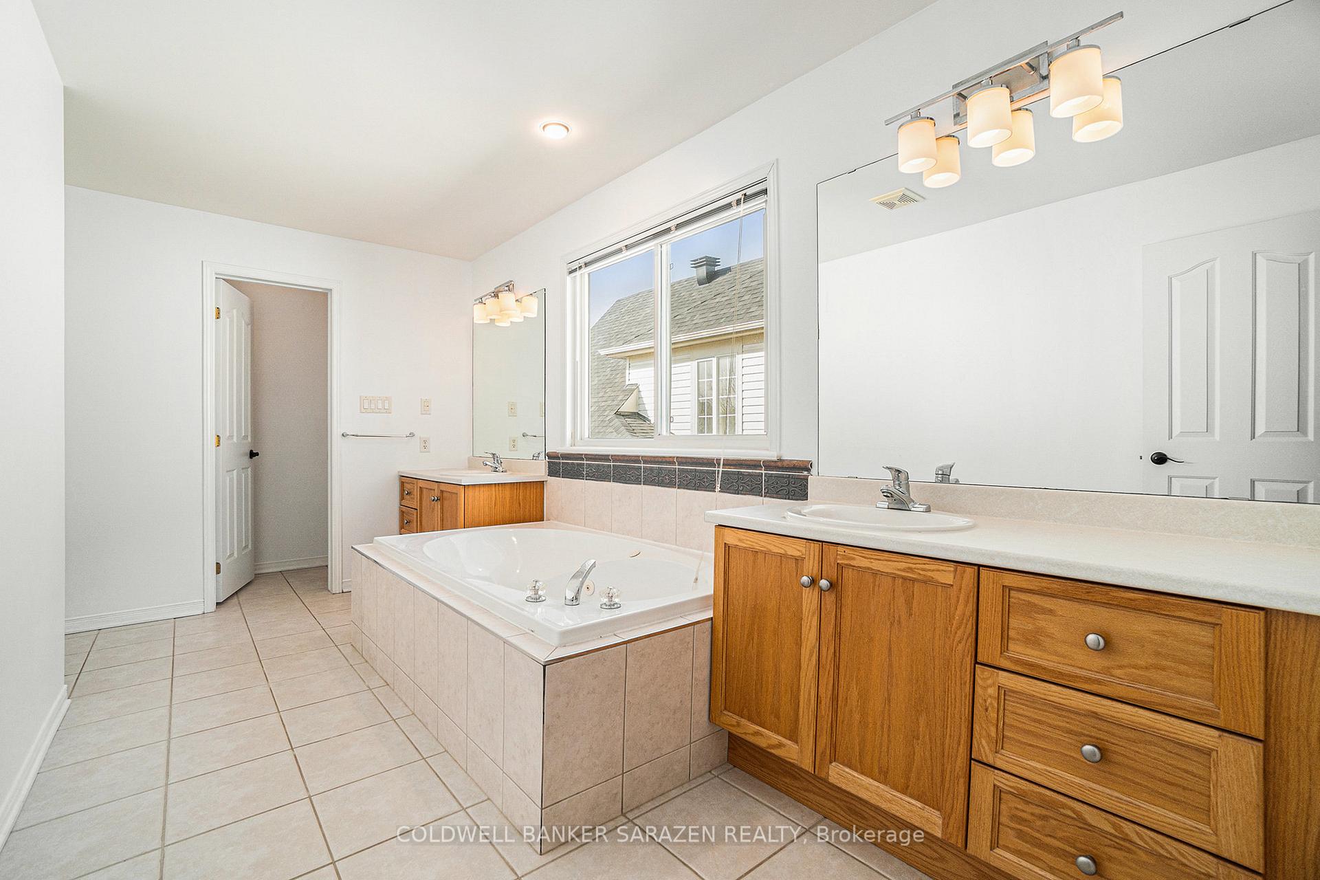 Photo 19 of 9 Leatherwood Crescent, Ottawa, Barrhaven - Stonebridge — HOMEH