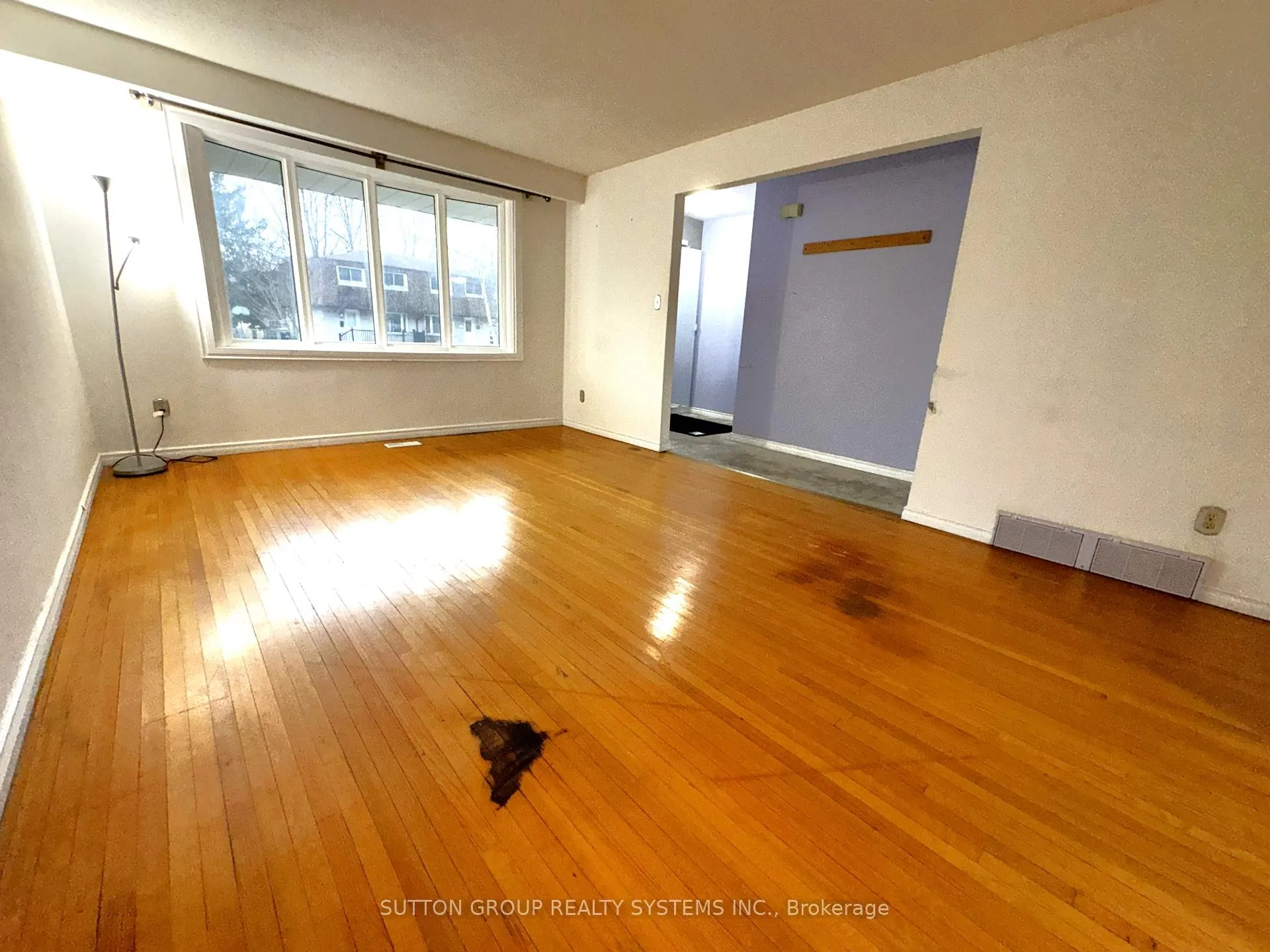 Photo 7 of 42 Ingleside Drive, Kitchener — HOMEH