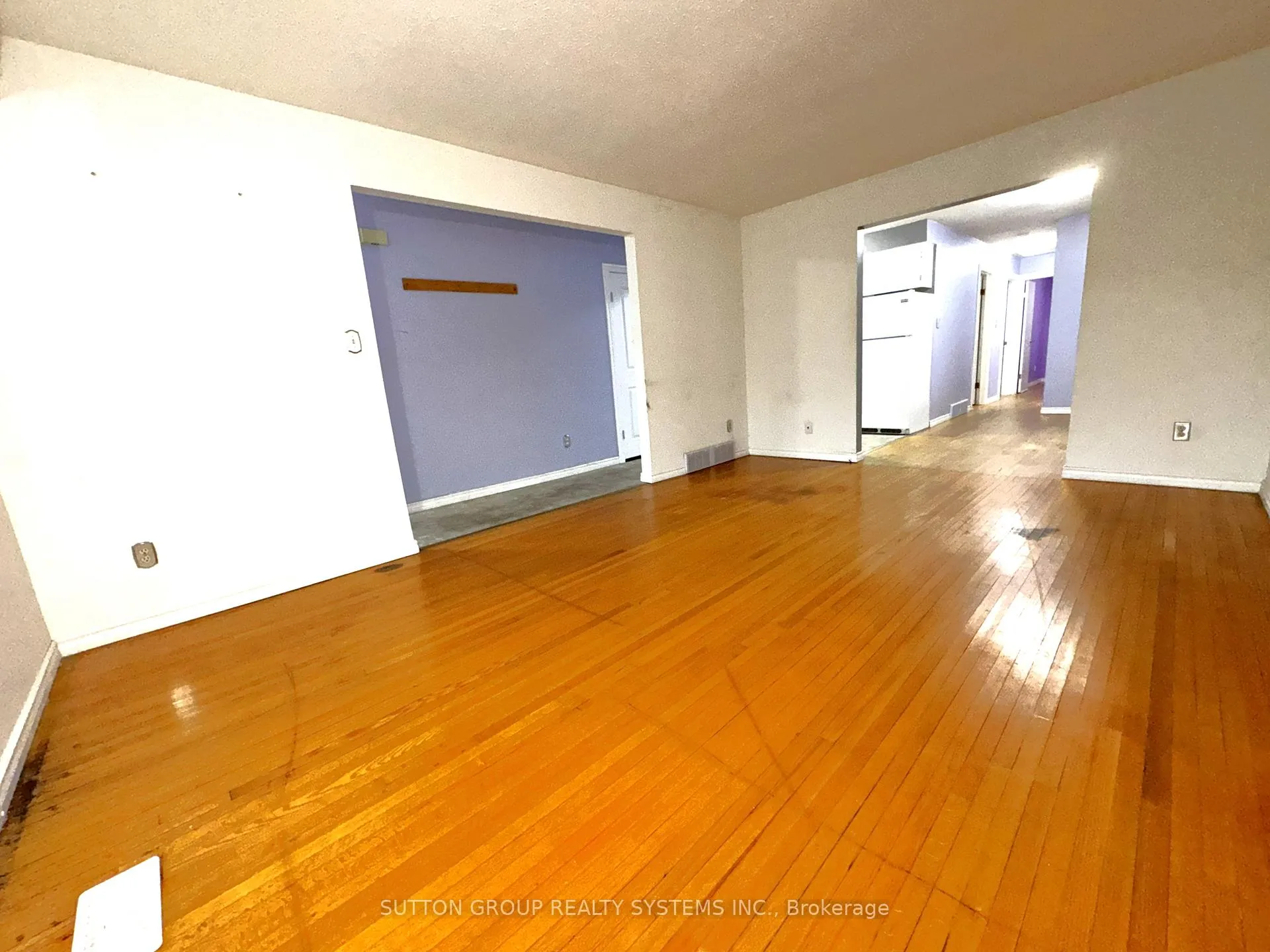 Photo 8 of 42 Ingleside Drive, Kitchener — HOMEH
