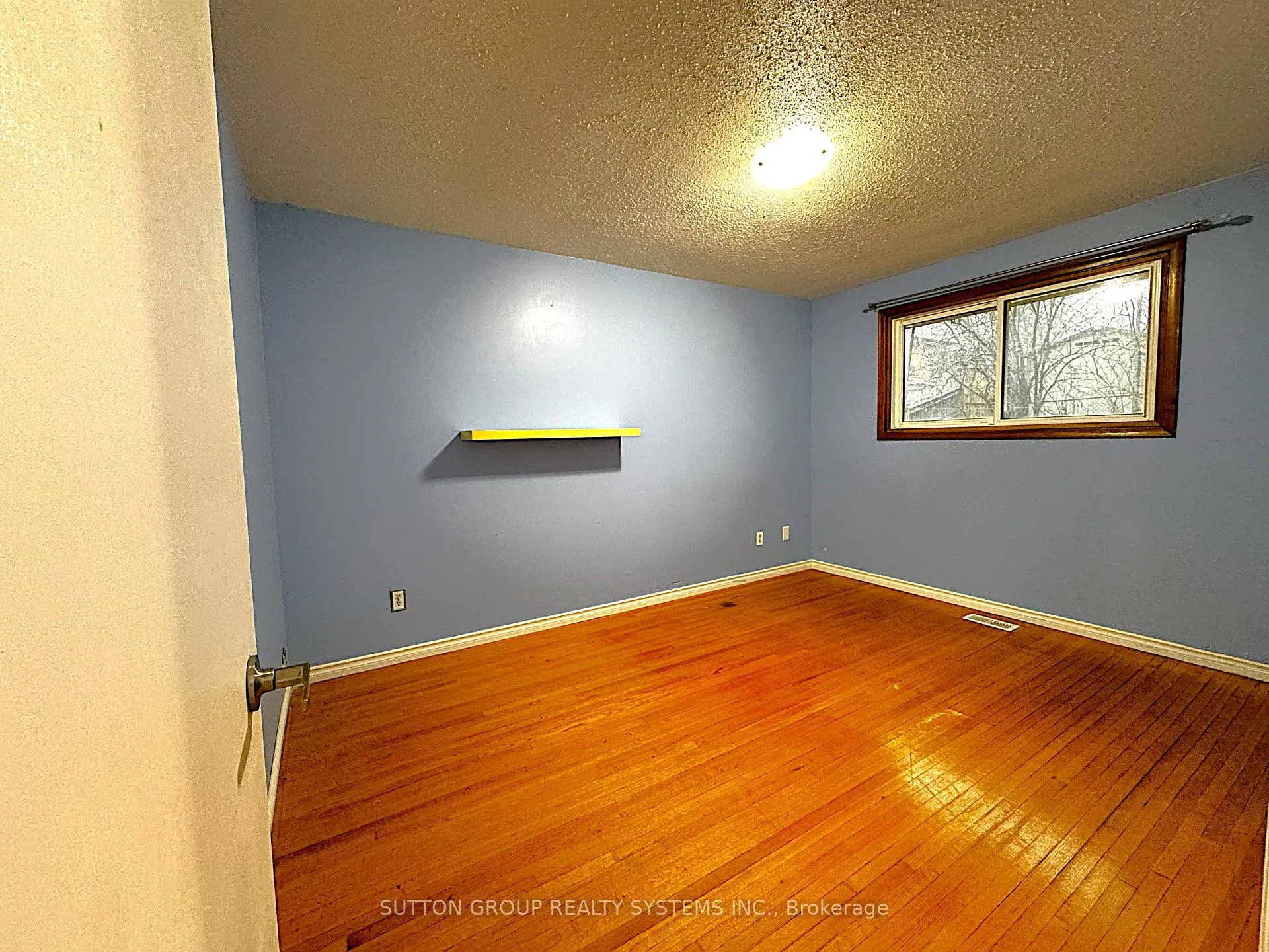 Photo 13 of 42 Ingleside Drive, Kitchener — HOMEH
