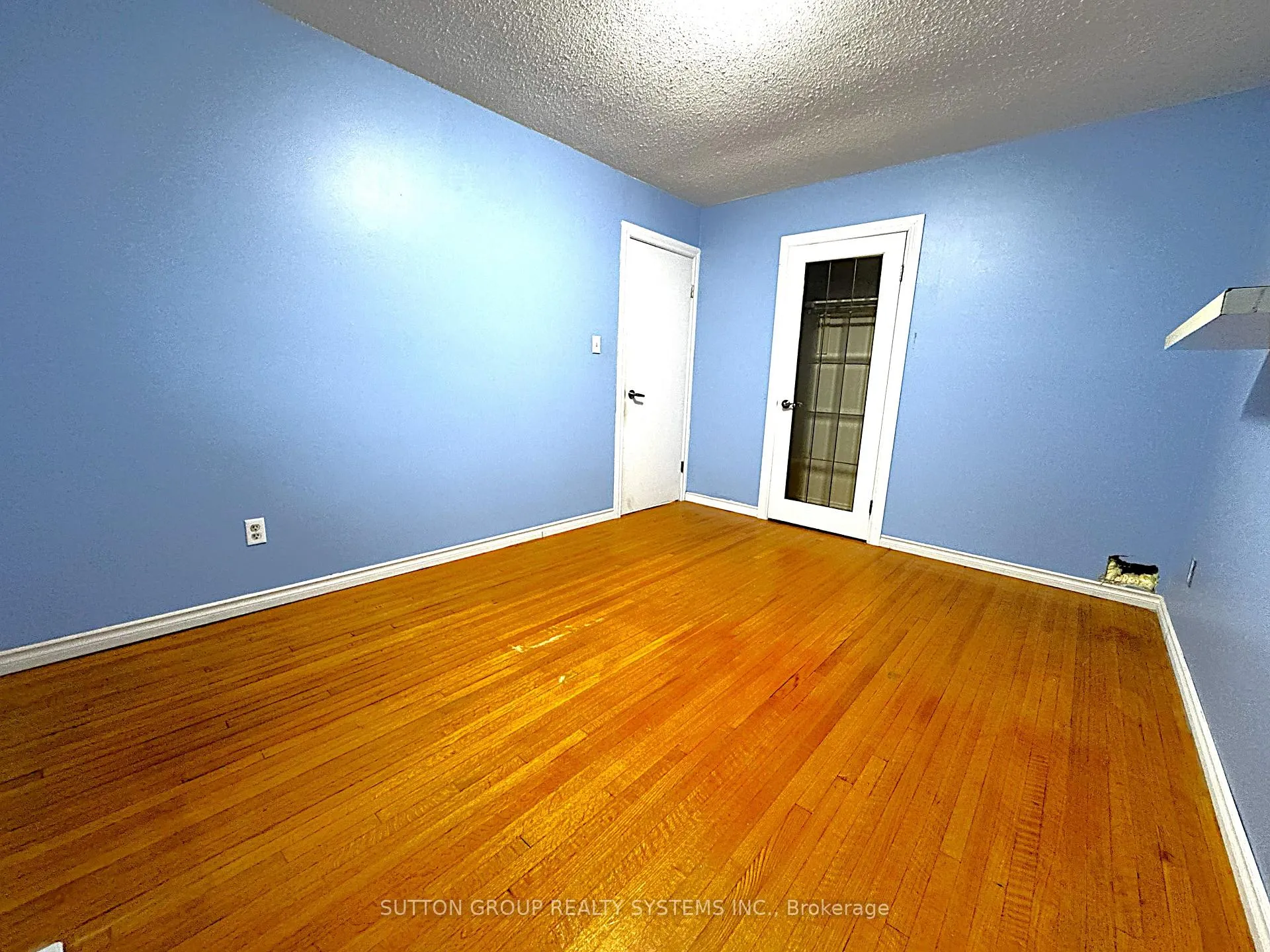 Photo 14 of 42 Ingleside Drive, Kitchener — HOMEH