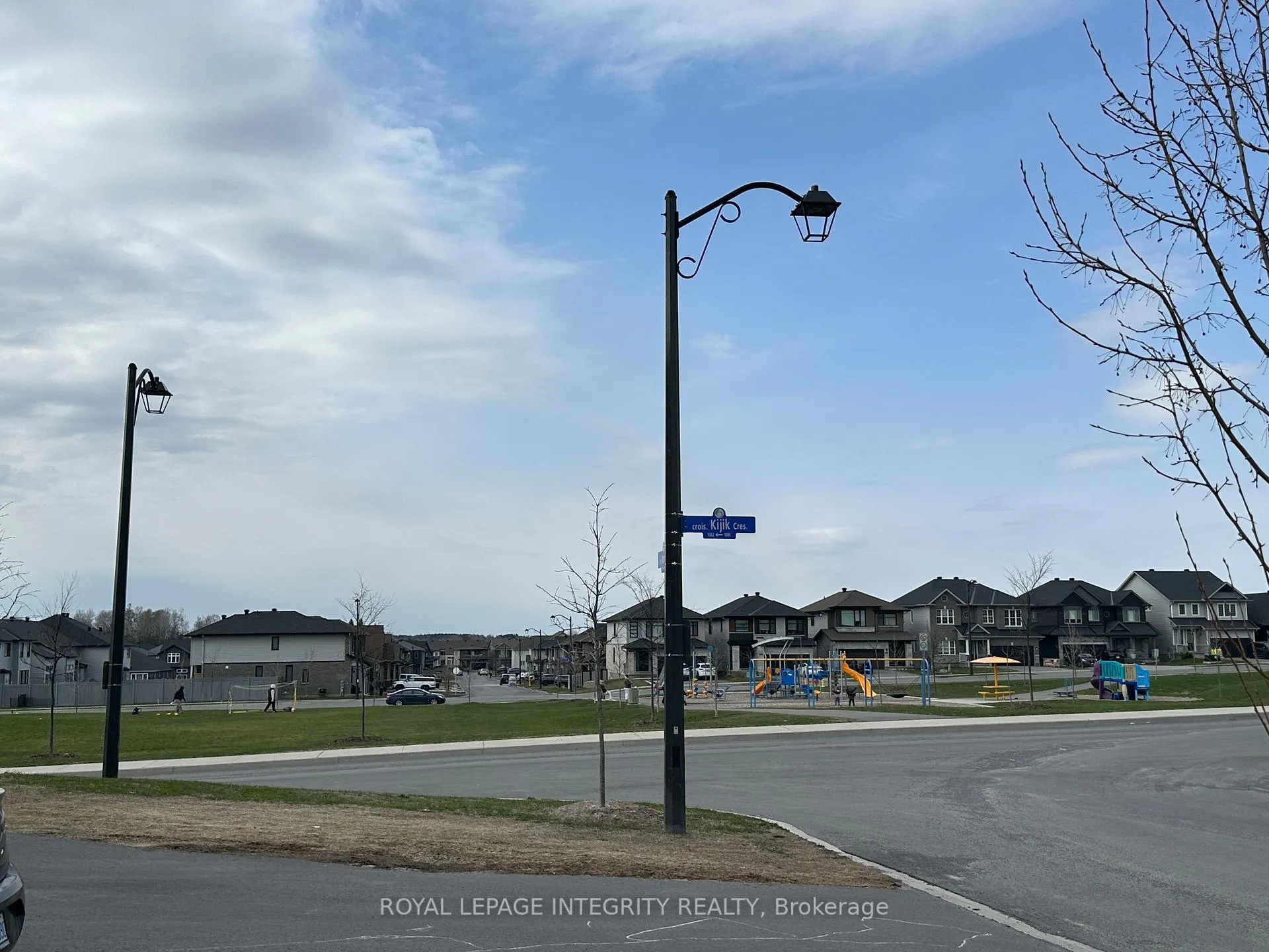 Photo 4 of 14 Atop Lane, Ottawa, Blossom Park/Kemp Park/Findlay Creek — HOMEH