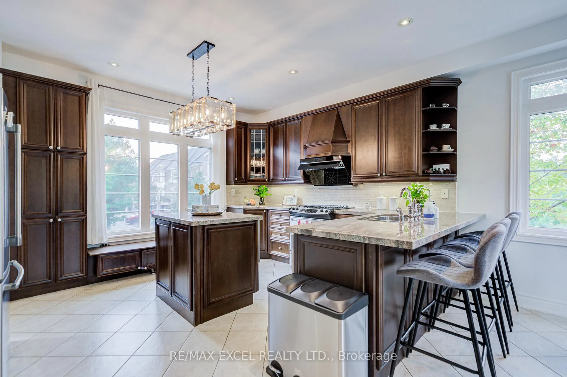 Photo 17 of 144 Chapman Court, Aurora, Aurora Grove — HOMEH