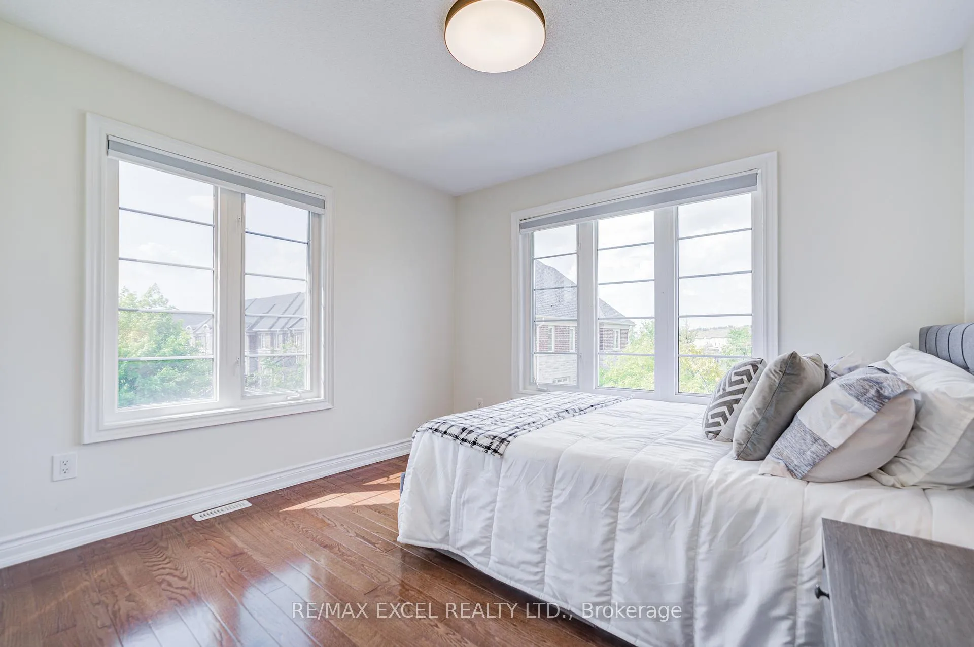 Photo 29 of 144 Chapman Court, Aurora, Aurora Grove — HOMEH