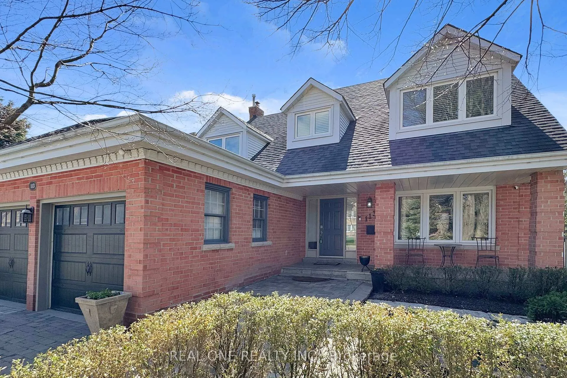 Photo 2 of 113 Longwater Chase, Markham, Unionville — HOMEH