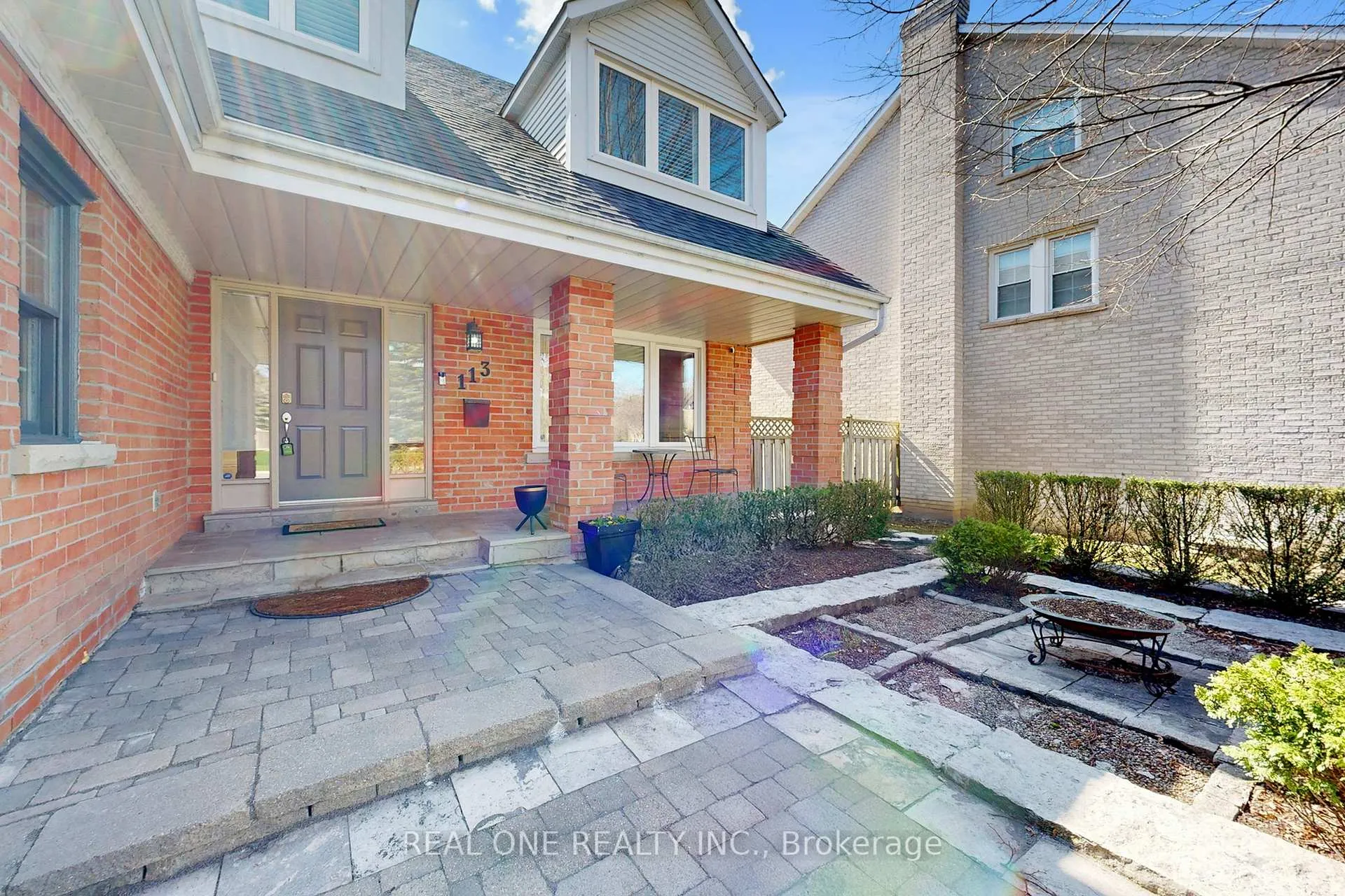 Photo 3 of 113 Longwater Chase, Markham, Unionville — HOMEH
