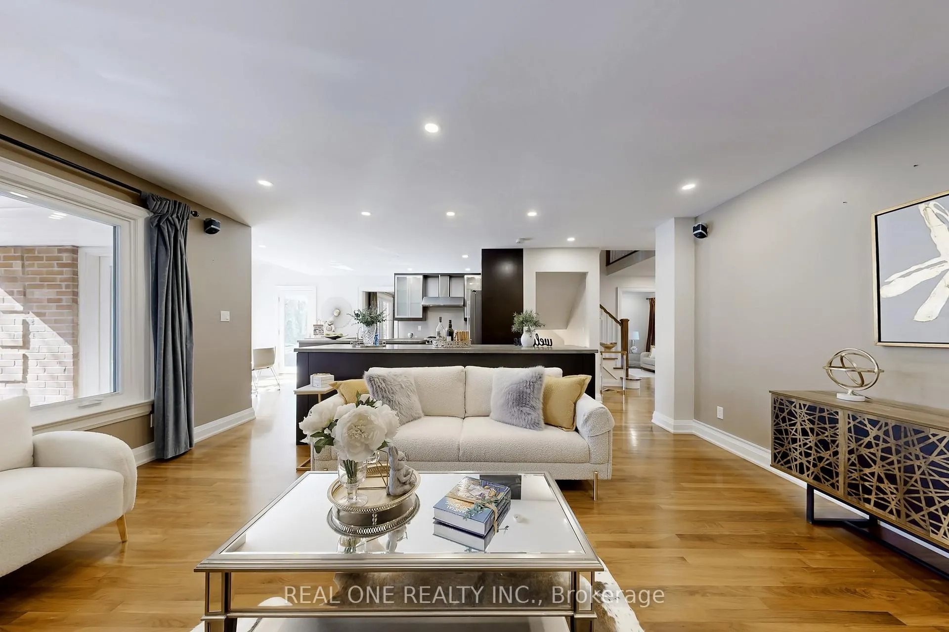 Photo 11 of 113 Longwater Chase, Markham, Unionville — HOMEH