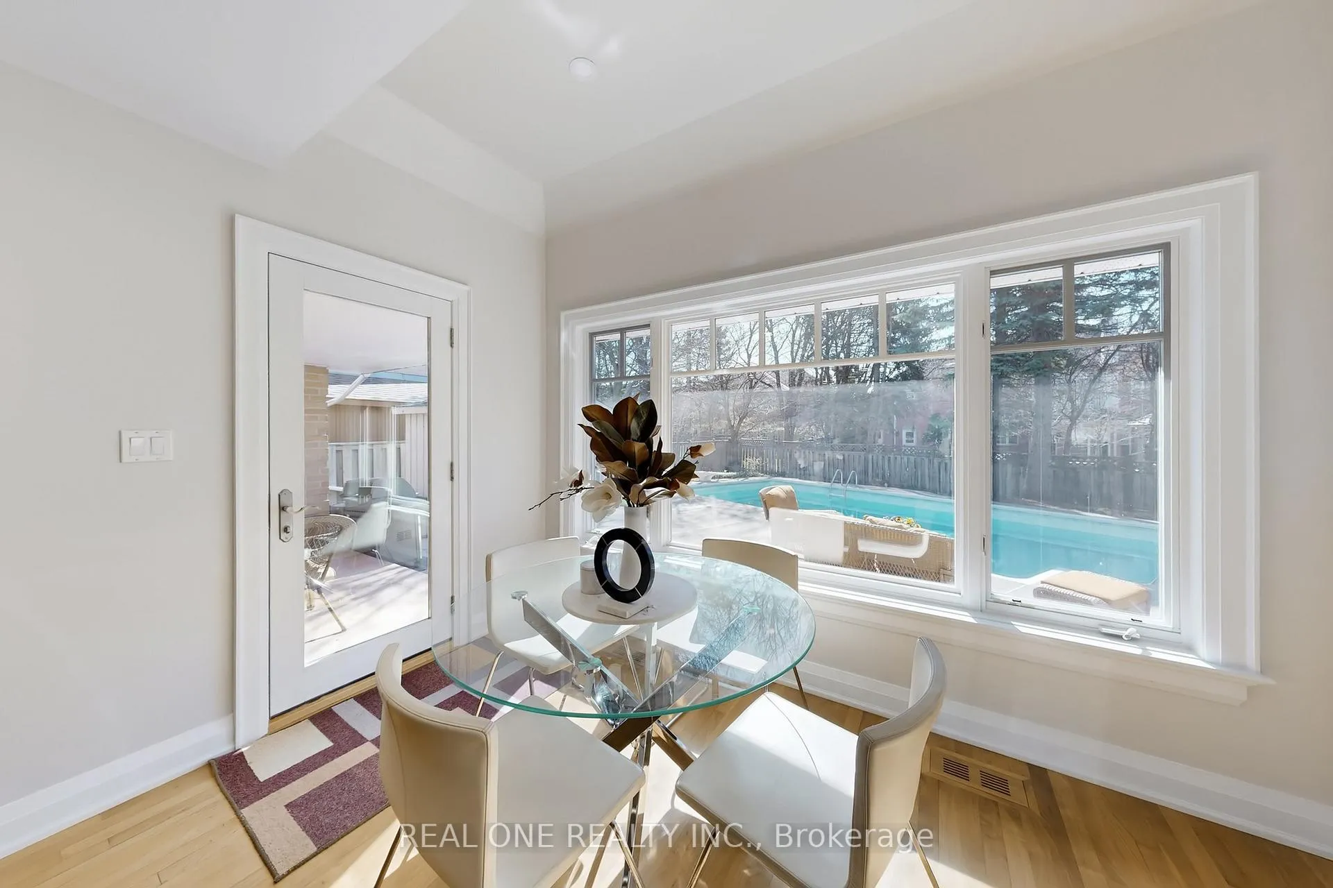 Photo 18 of 113 Longwater Chase, Markham, Unionville — HOMEH