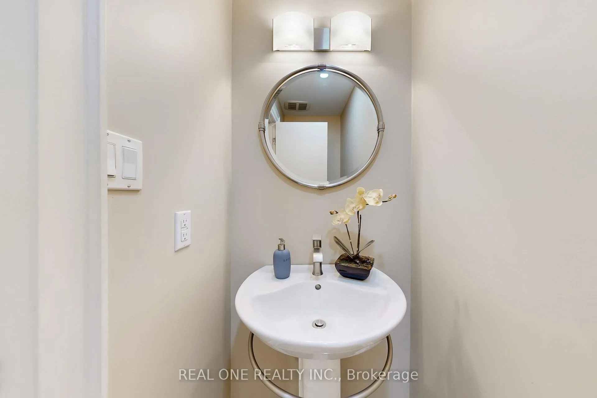 Photo 25 of 113 Longwater Chase, Markham, Unionville — HOMEH