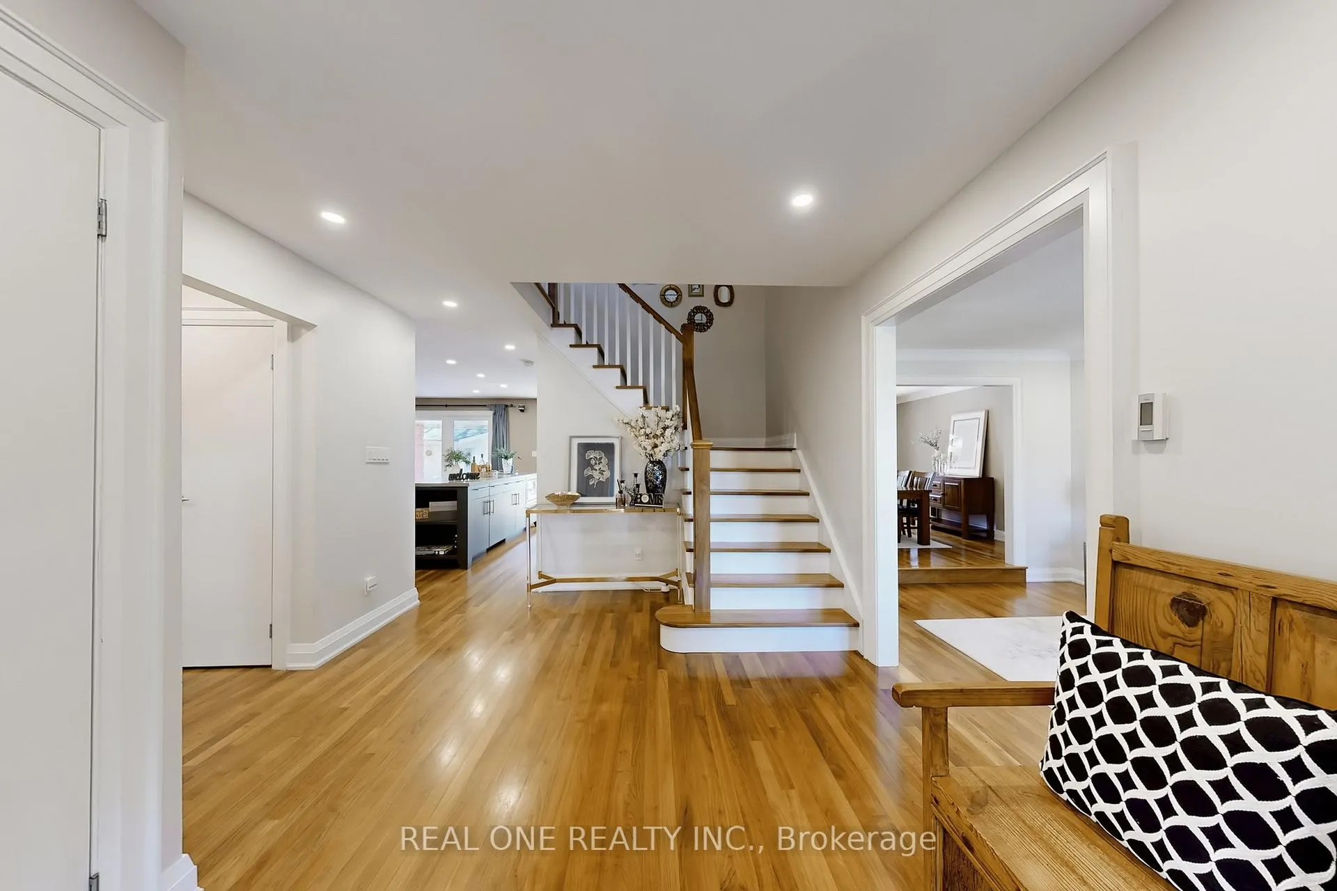 Photo 29 of 113 Longwater Chase, Markham, Unionville — HOMEH