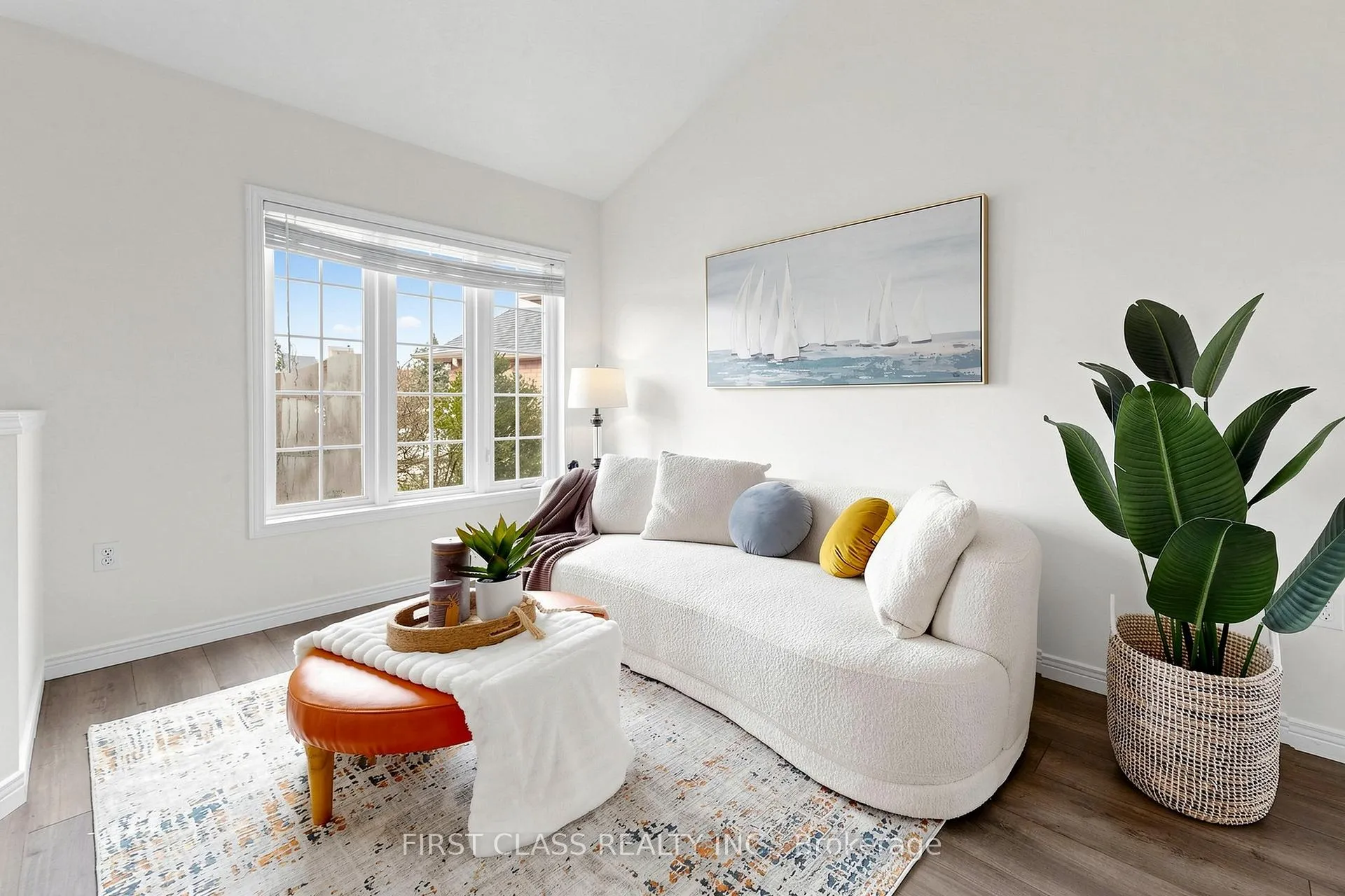 Photo 3 of 11 Diamond Court, Hamilton, Mountview — HOMEH