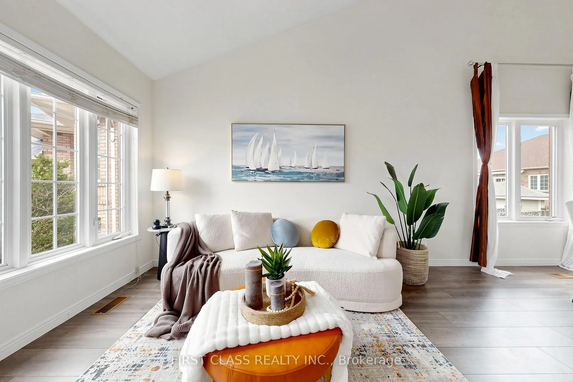 Photo 6 of 11 Diamond Court, Hamilton, Mountview — HOMEH